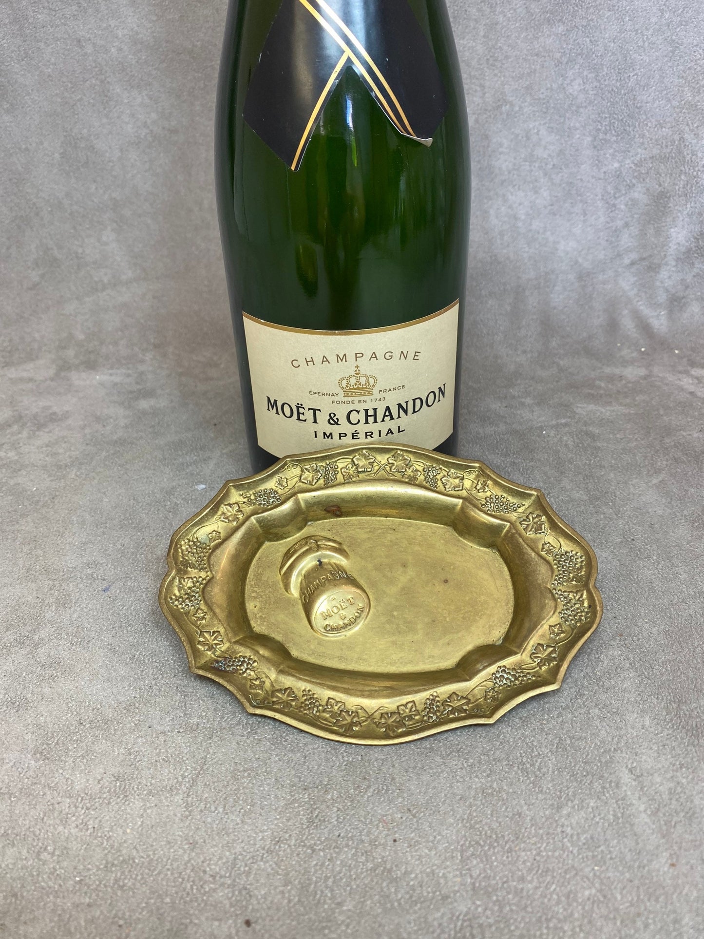 RARE Cendrier vide poche en laiton vintage champagne Moet&Chandon Années 1950 Made in France