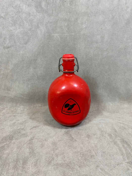 Le Grand Tétras red aluminum flask with vintage mechanical cap, capacity 1 liter, Made in France