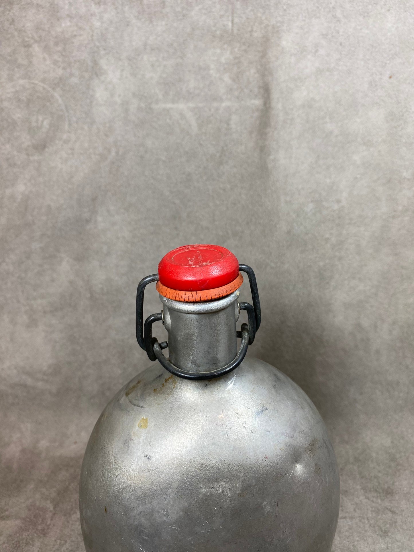 Le Grand Tétras aluminum bottle with vintage mechanical cap, capacity 0.5 liters, Made in France