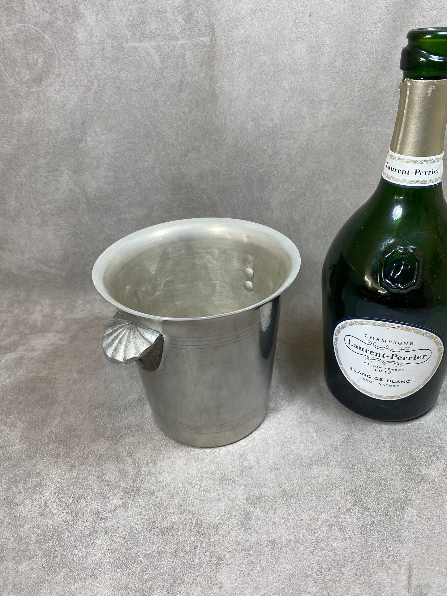 SELTENER kleiner Vintage Laurent-Perrier Aluminium Champagnerkühler Eiskübel hergestellt in Frankreich 1970er Jahre