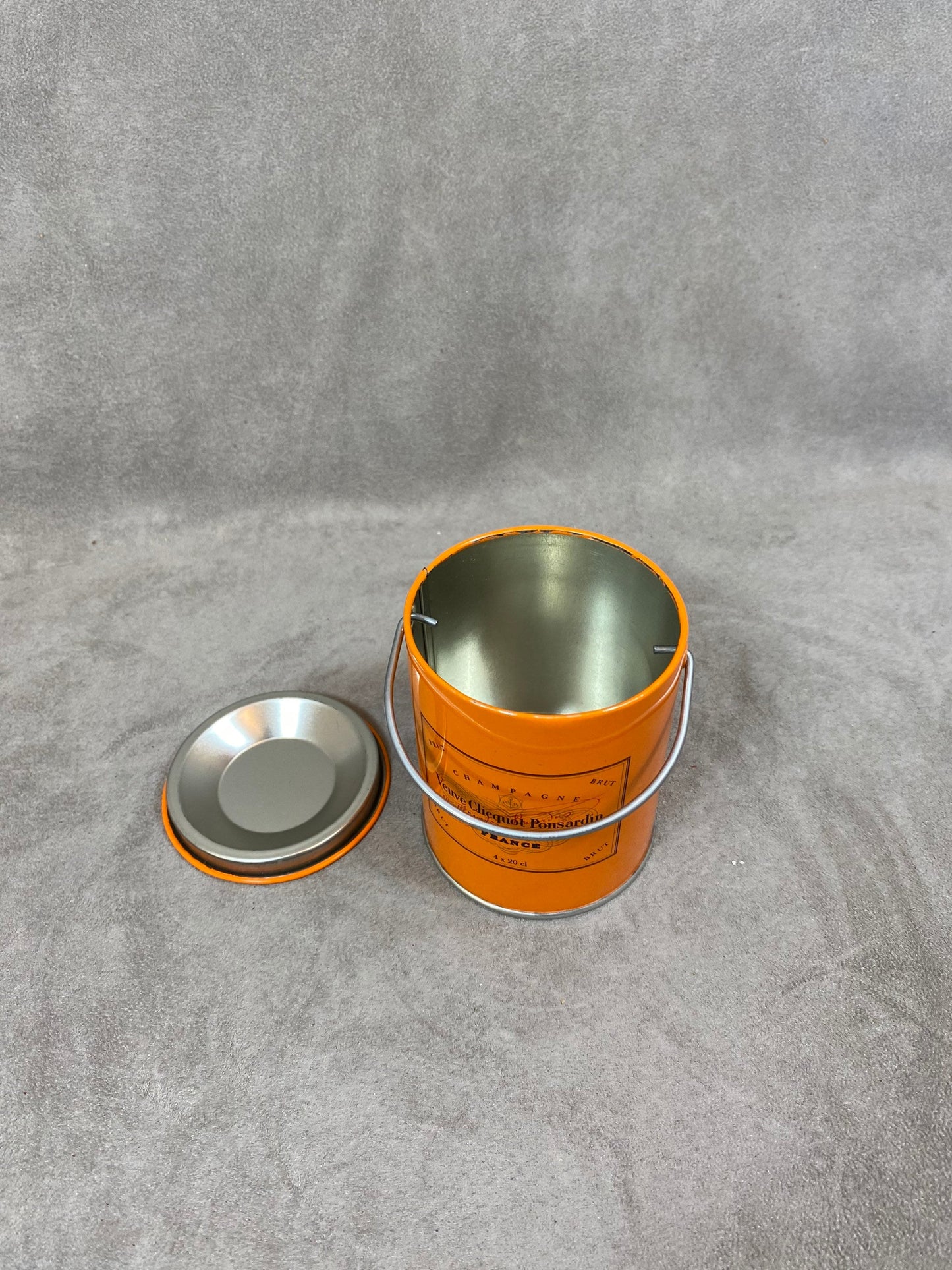 Vintage Veuve Clicquot Metallbox aus den 1990er Jahren