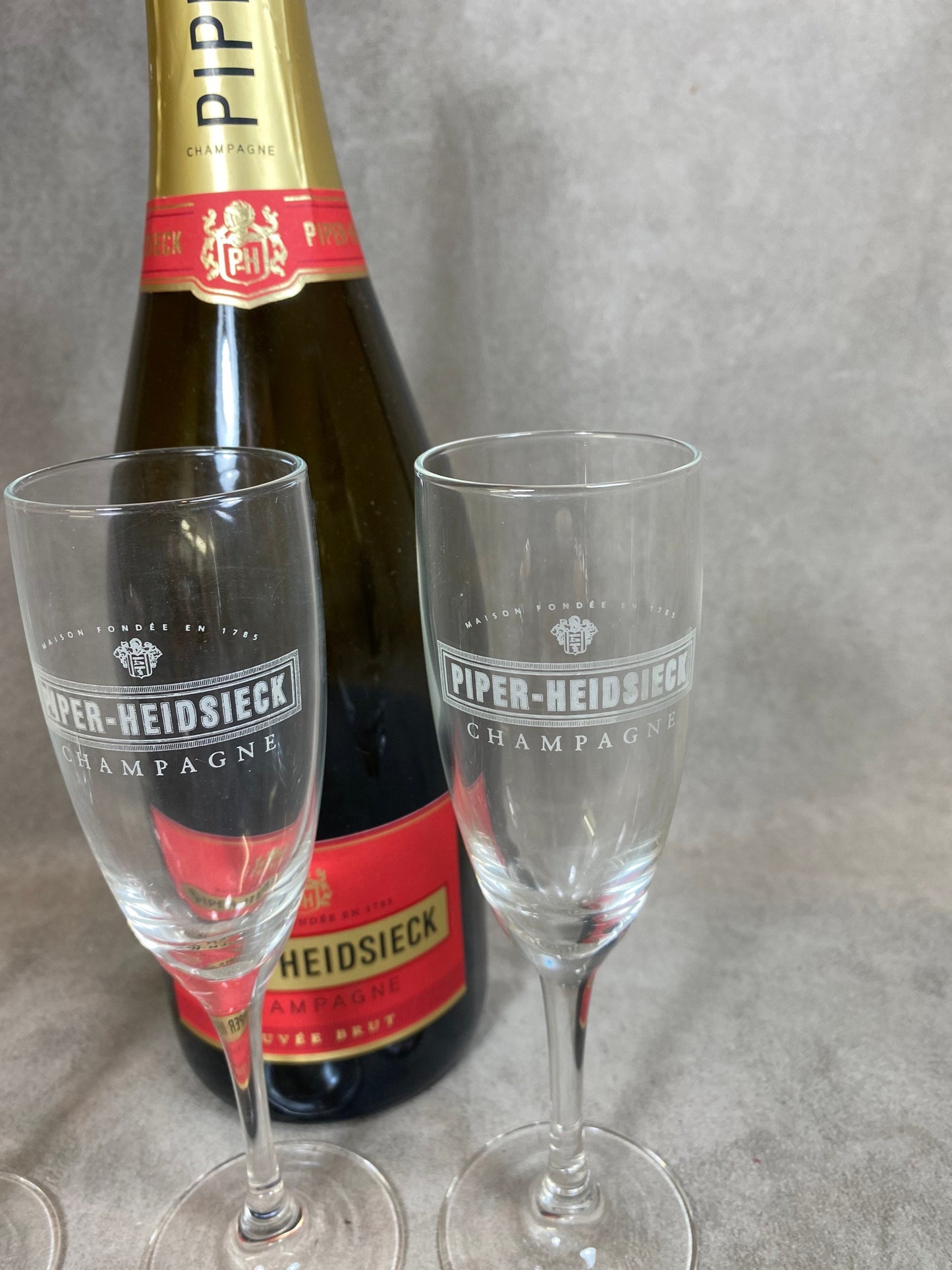 Lot de 3 flûtes à Champagne en verre Piper-Heidsieck Reims Années 1990