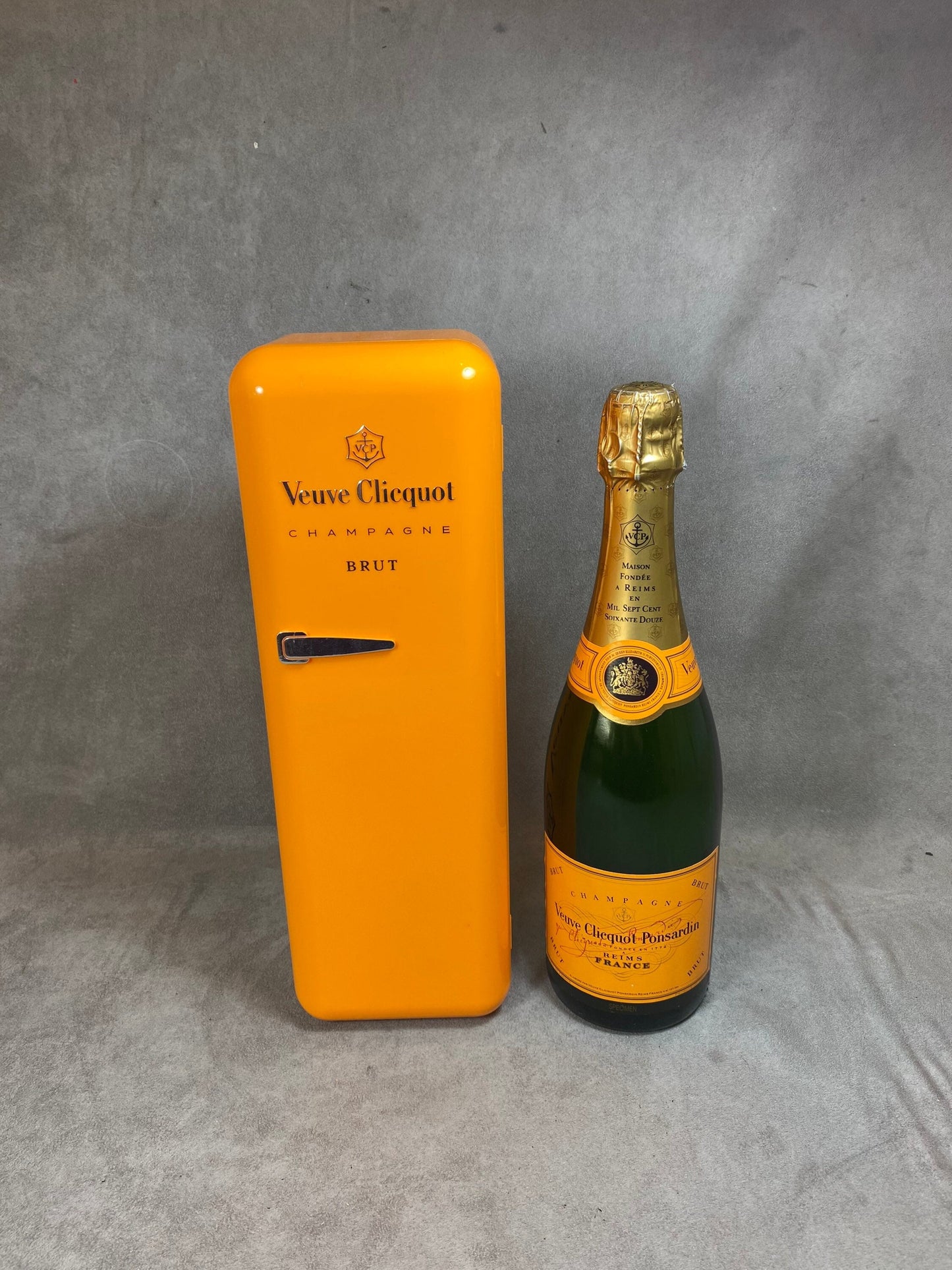 Veuve Clicquot Orange Champagnerflasche Kühlschrankbox, Made in France