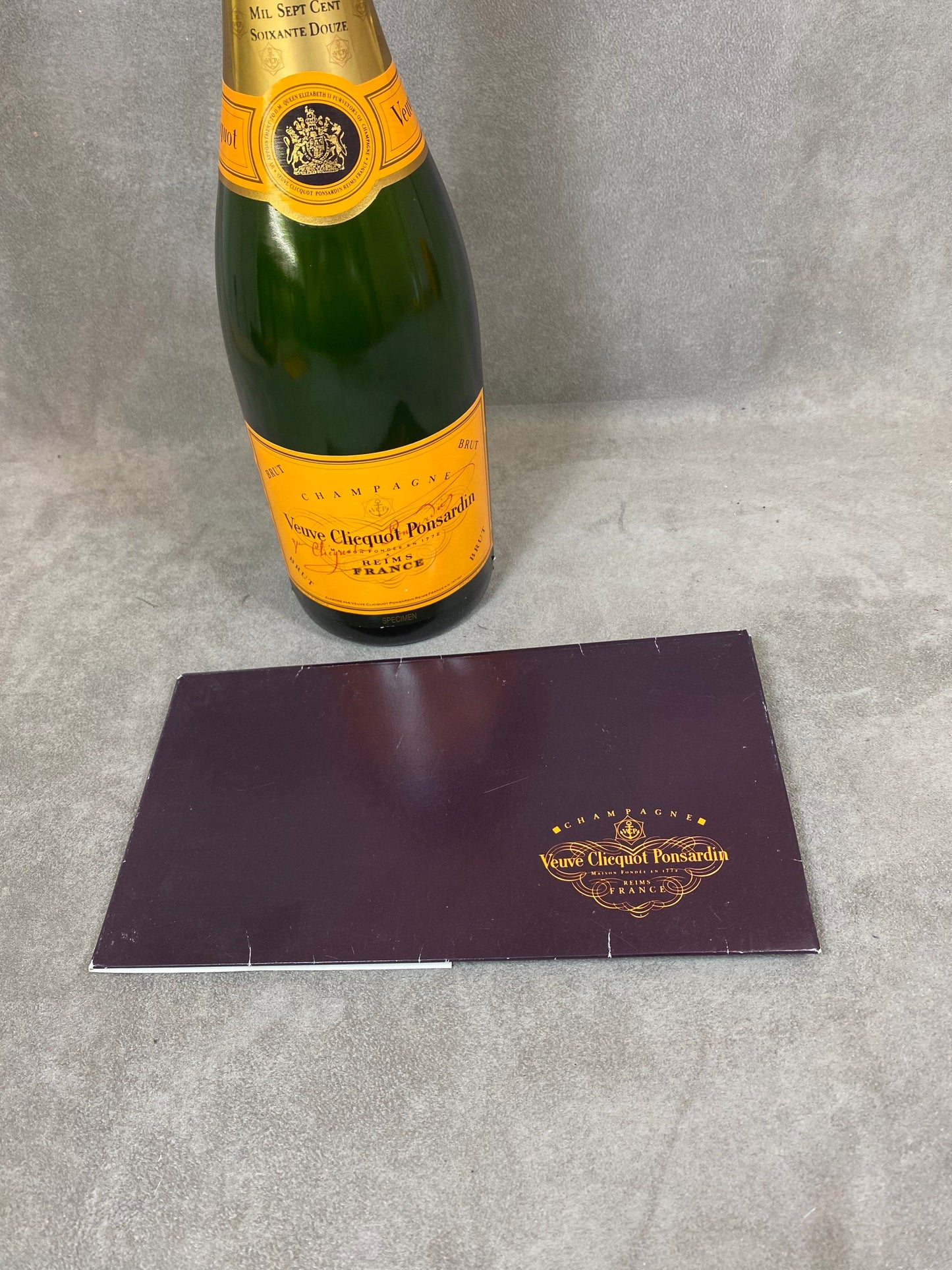 RARE Veuve Clicquot pochette en soie vintage Made in France