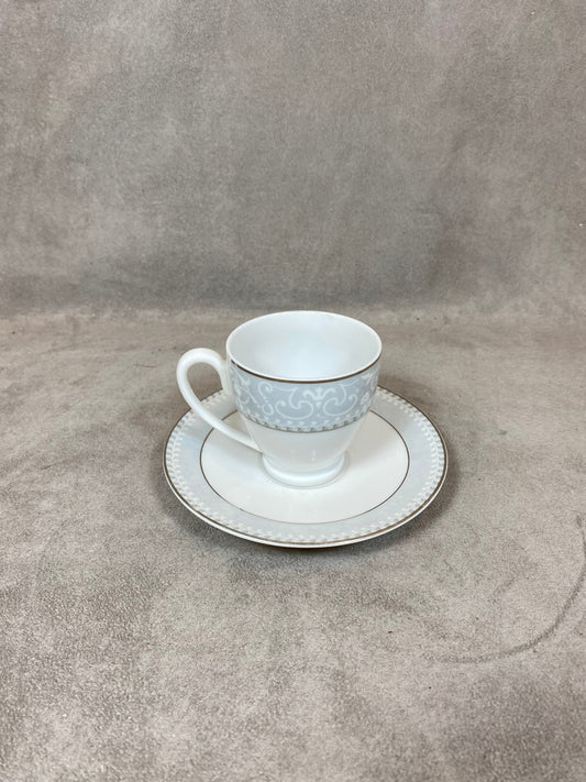 Pretty little coffee cup in Limoges porcelain Guy Degrenne vintage Made in France