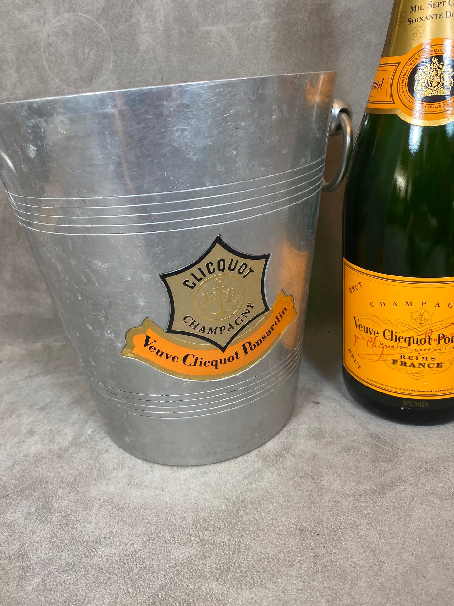 Veuve Clicquot seau à champagne vintage pour bouteille de champagne seau Veuve Clicquot, Champagne français, Cadeau Champagne Made in France