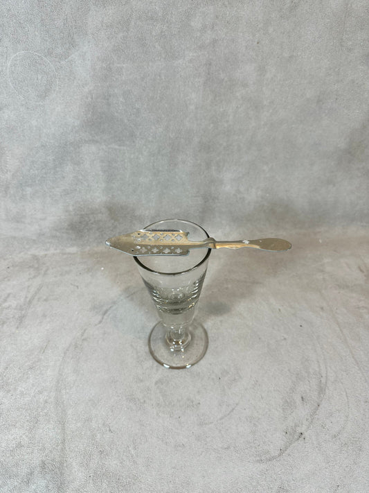 RARE Lot d'un verre a absinthe et ancienne cuillère à absinthe en metal extra blanc vintage 1900 Made in France