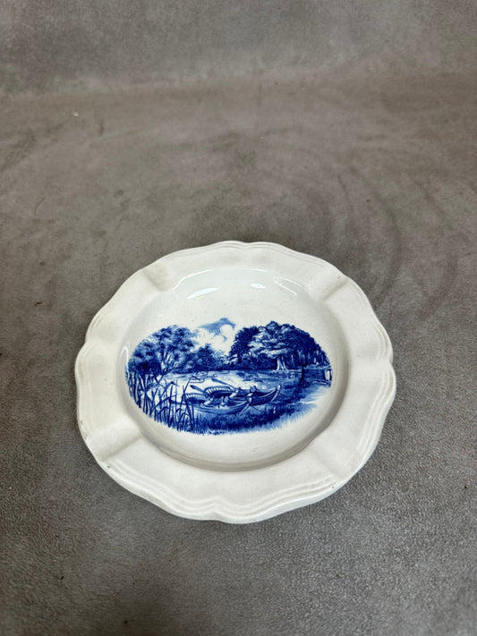 Ashtray or small bowl in Sarreguemines earthenware, "Romantic" line, vintage Made in France