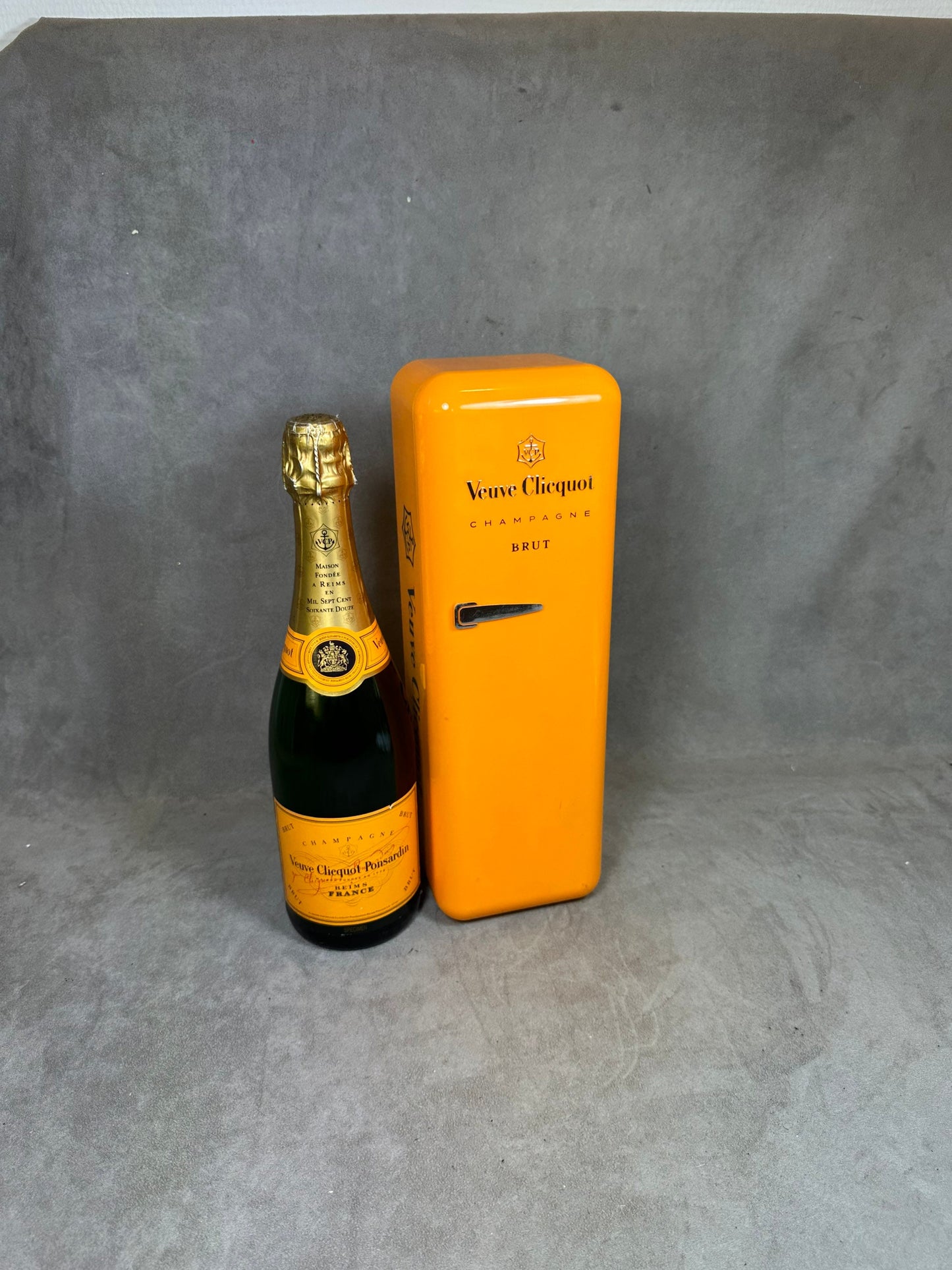 Veuve Clicquot réfrigérateur orange  pour bouteille de champagne coffret Veuve Clicquot, Champagne français, Cadeau Champagne Made in France