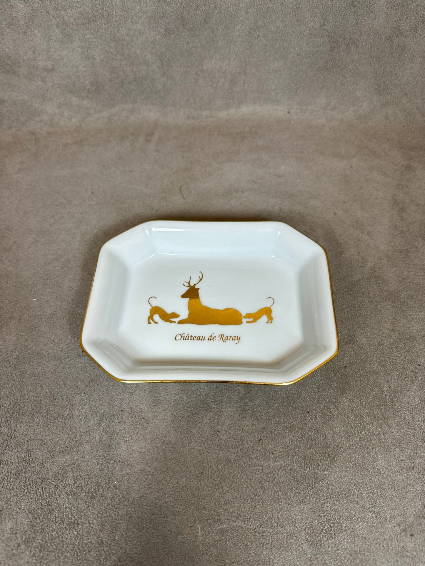 Vintage advertising ashtray from Chateau de Raray in ceramic from the 1970s