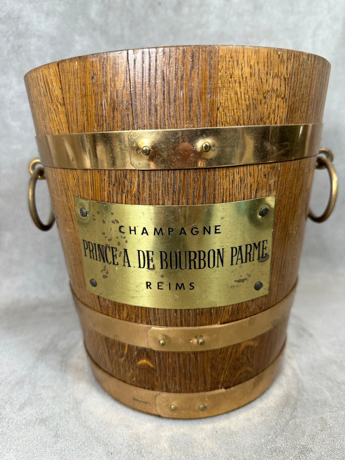 VERY RARE Seau à champagne en chêne massif façon tonnellerie Champagne Abel Lepitre et Prince de Bourbon Parme