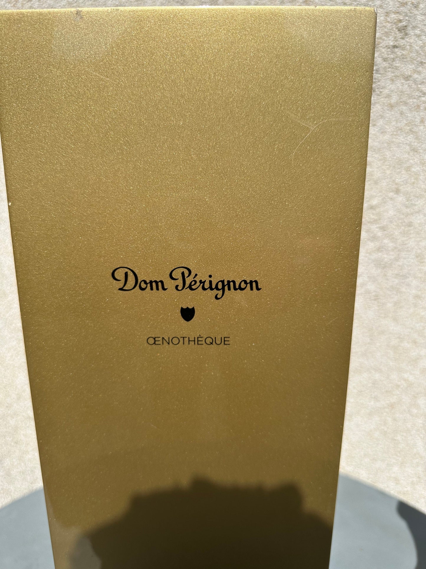 RARE Etui a champagne doré Oenothèque Dom Perignon vintage cadeau vintage