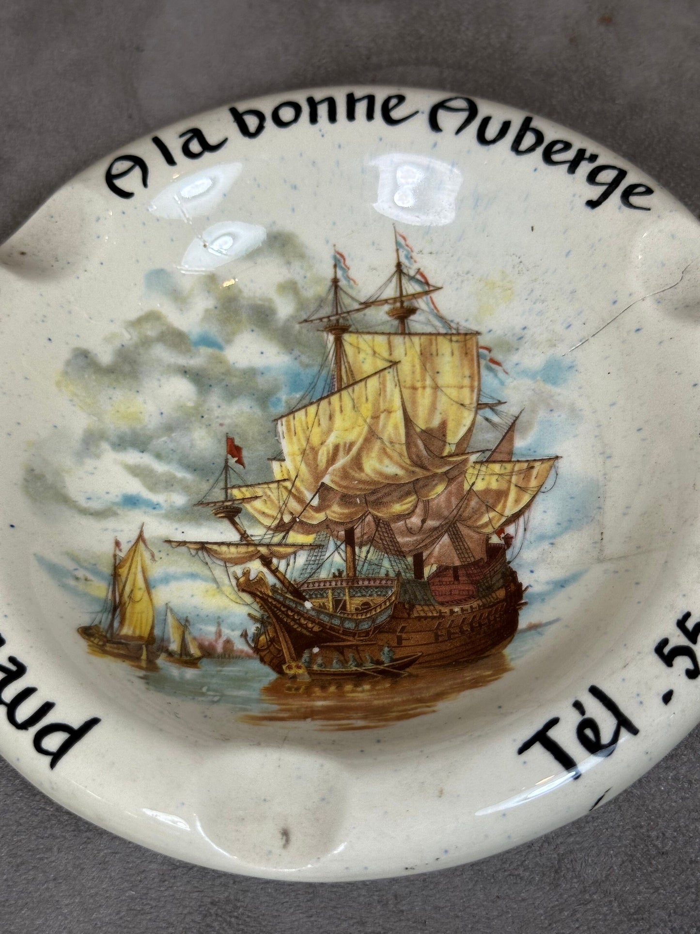 Advertising ashtray restaurant A la bonne Auberge de madame Burgaud vintage in handmade earthenware