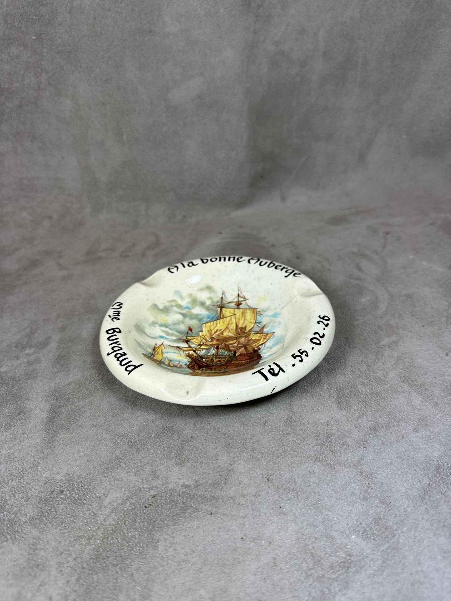 Advertising ashtray restaurant A la bonne Auberge de madame Burgaud vintage in handmade earthenware