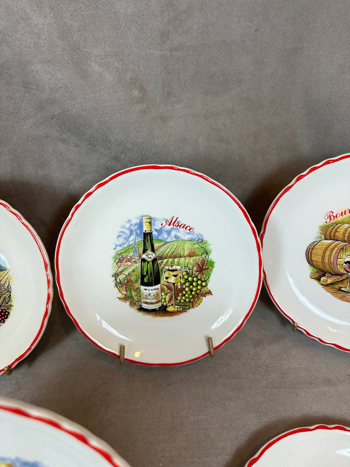 Set of 6 decorative plates on the theme of French wines according to French regions Made in France