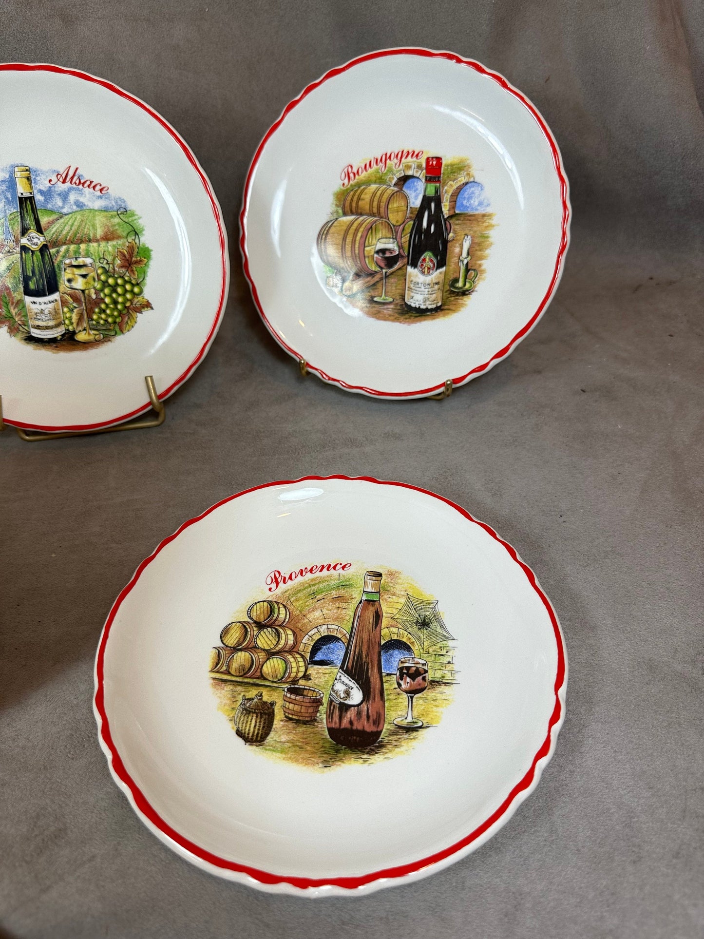 Set of 6 decorative plates on the theme of French wines according to French regions Made in France