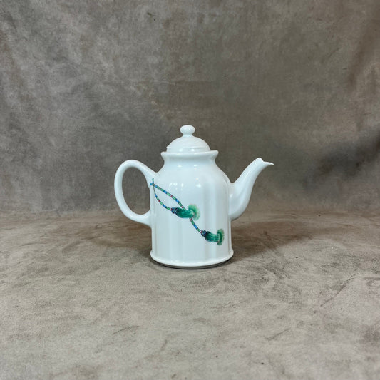 Pillivuyt coffee pot in white porcelain with tassel decoration Natacha line Made in France