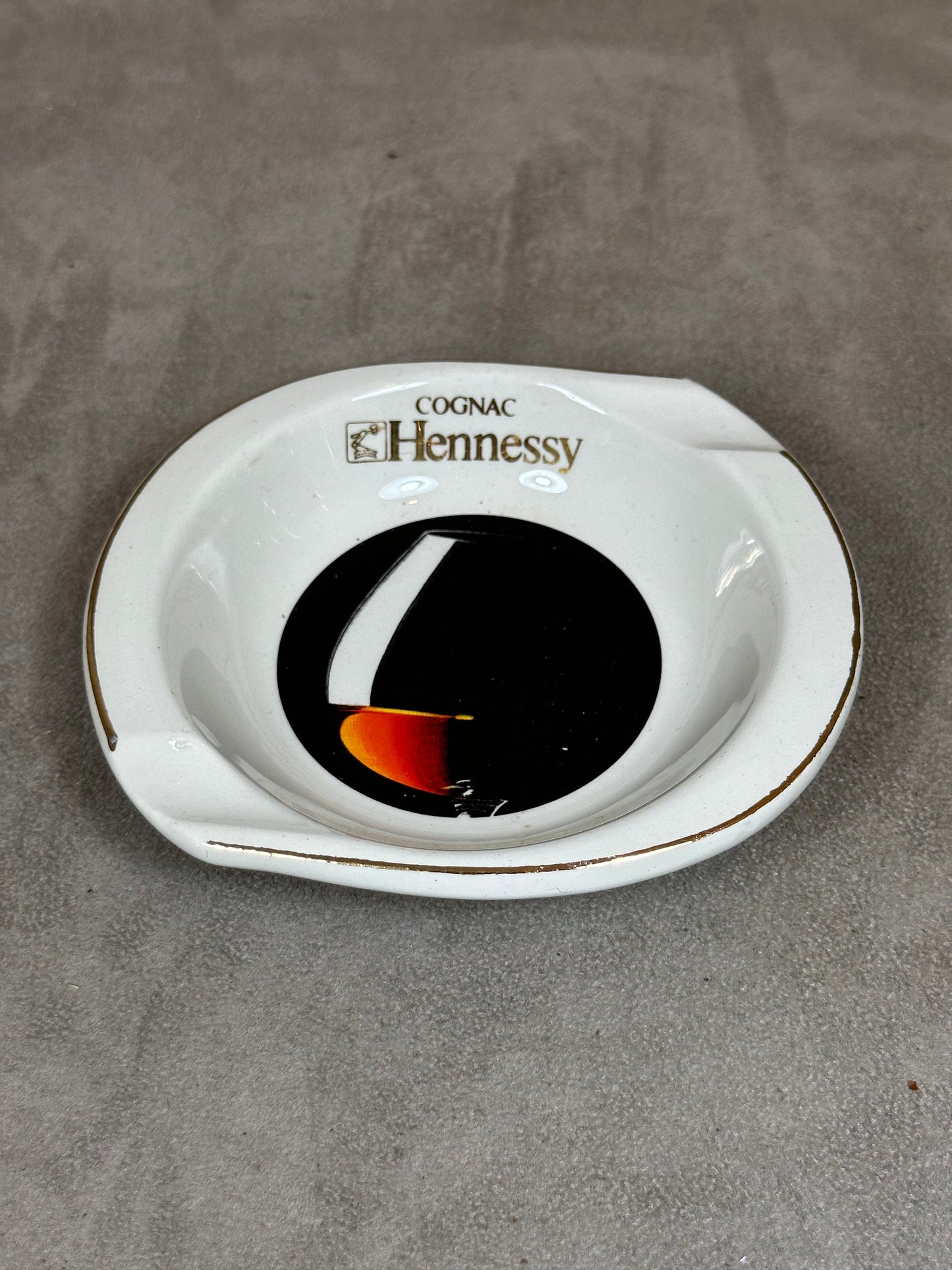 Cendrier Hennessy en céramique  vintage Made in France