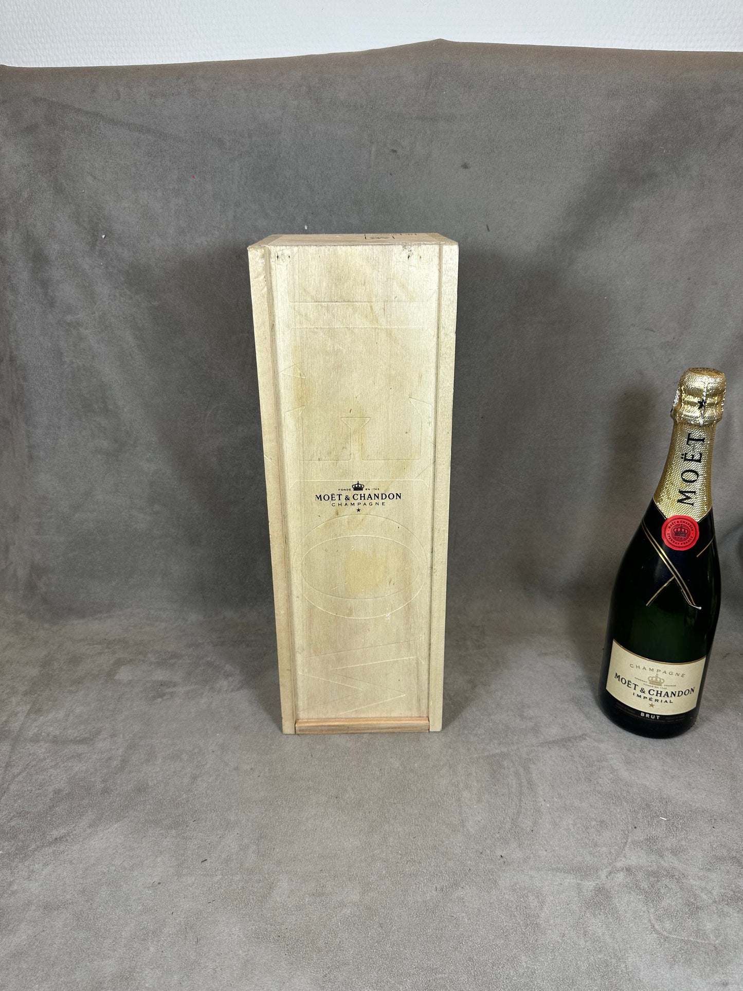 Wooden box for Moet&amp;Chandon champagne bottles Made in France 1980s