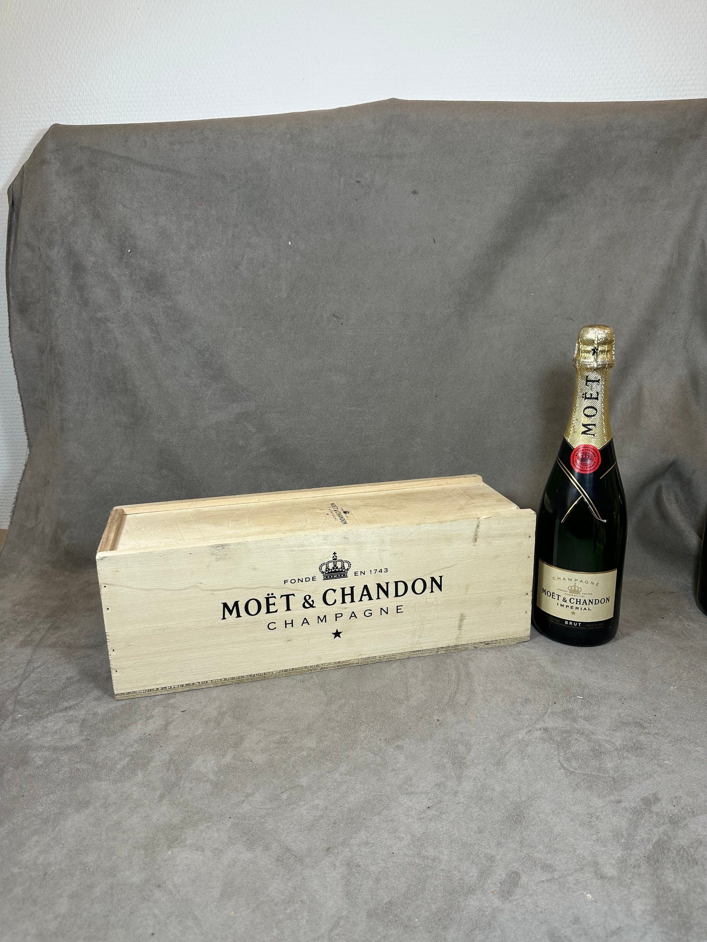 Wooden box for Moet&amp;Chandon champagne bottles Made in France 1980s