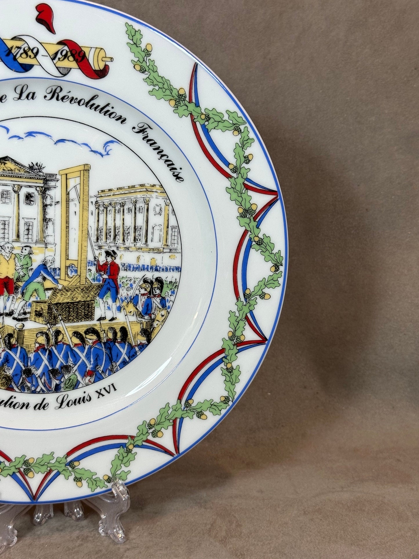 Assiette en Céramique du Bicentenaire de la Révolution Française Exécution de Louis XVI par Apilco, Made in France, Vintage 1980