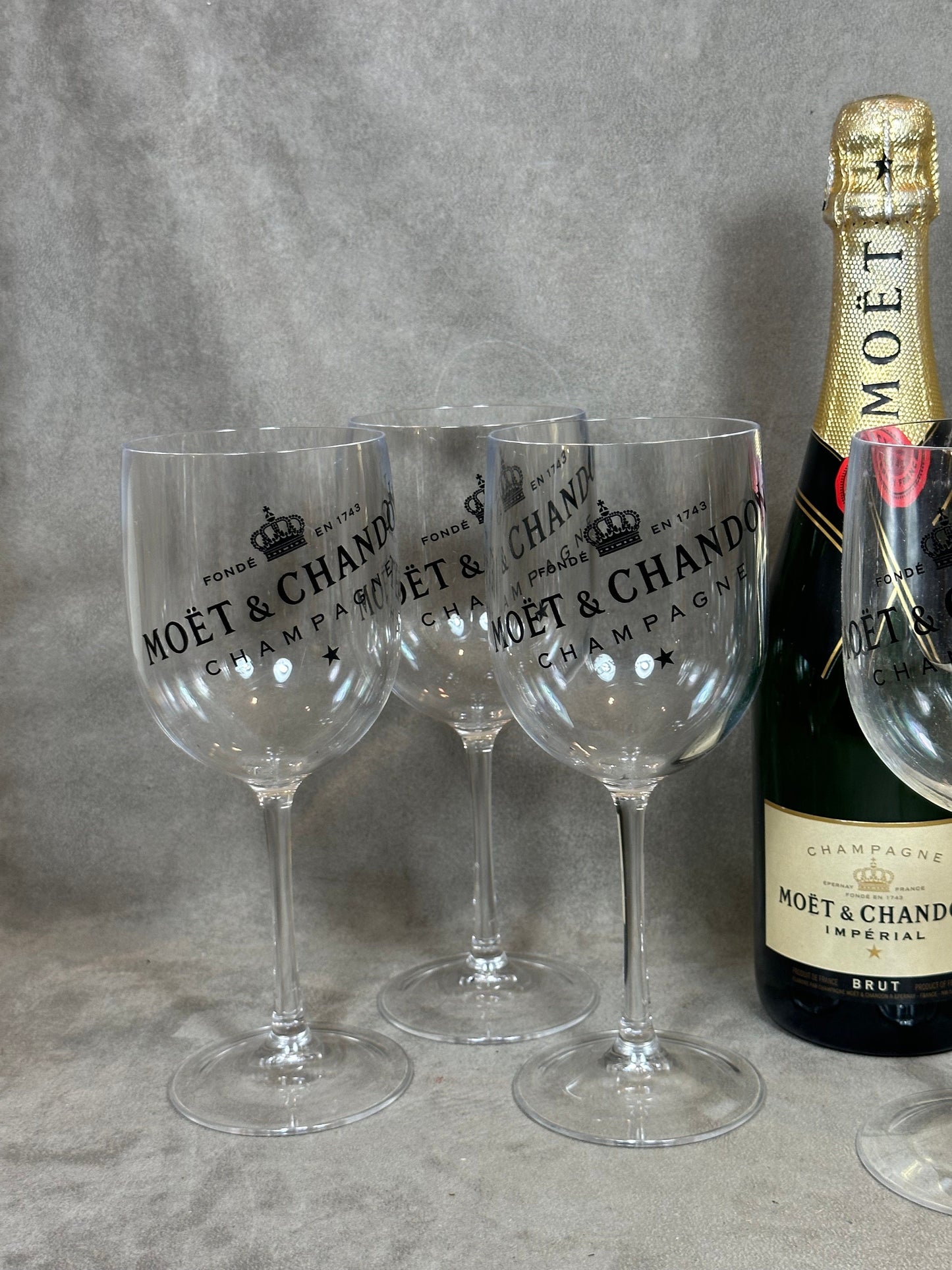 RARE Set of 6 Moet et Chandon champagne flutes in vintage plexiglass Made in France