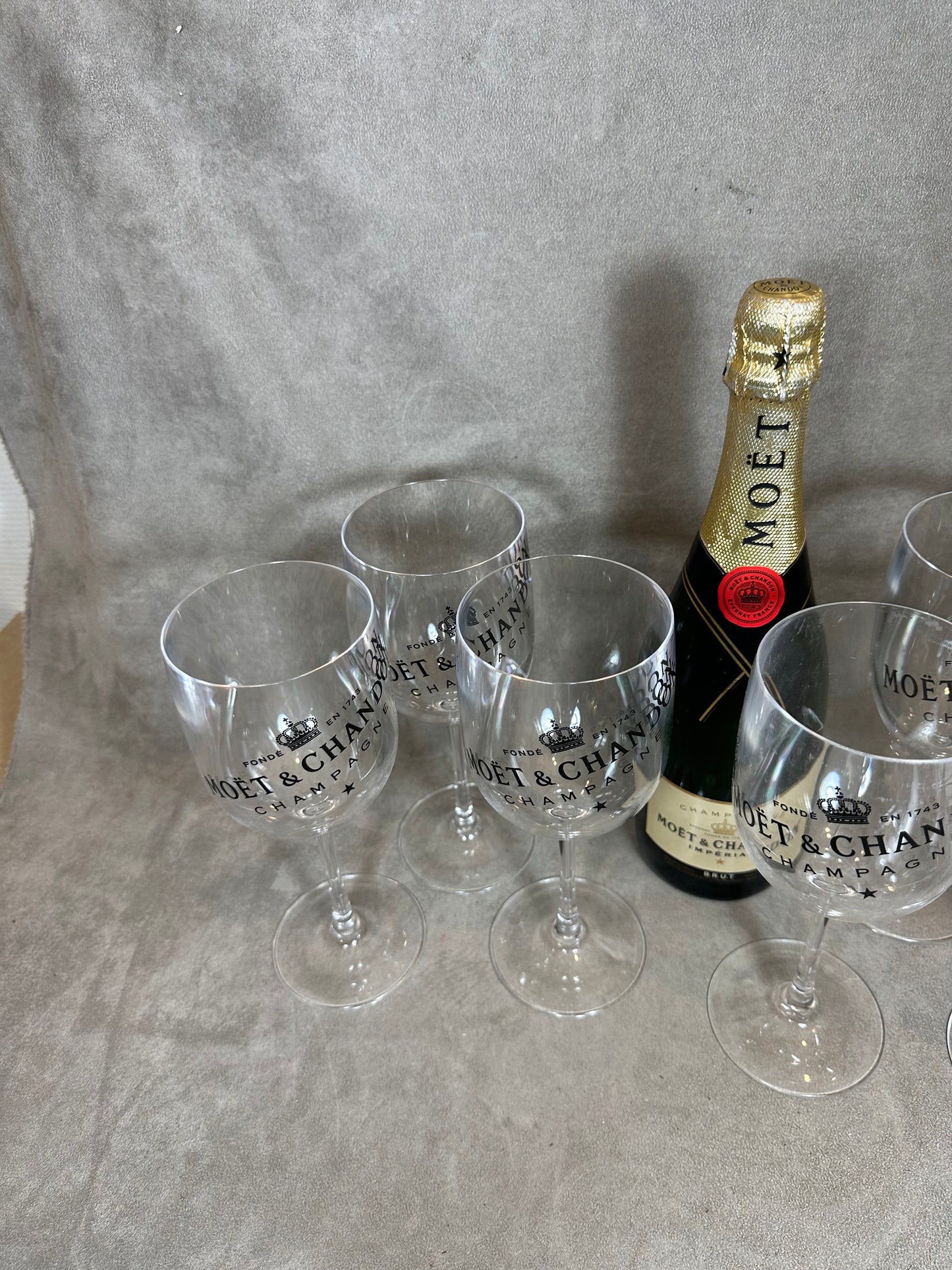 RARE Set of 6 Moet et Chandon champagne flutes in vintage plexiglass Made in France