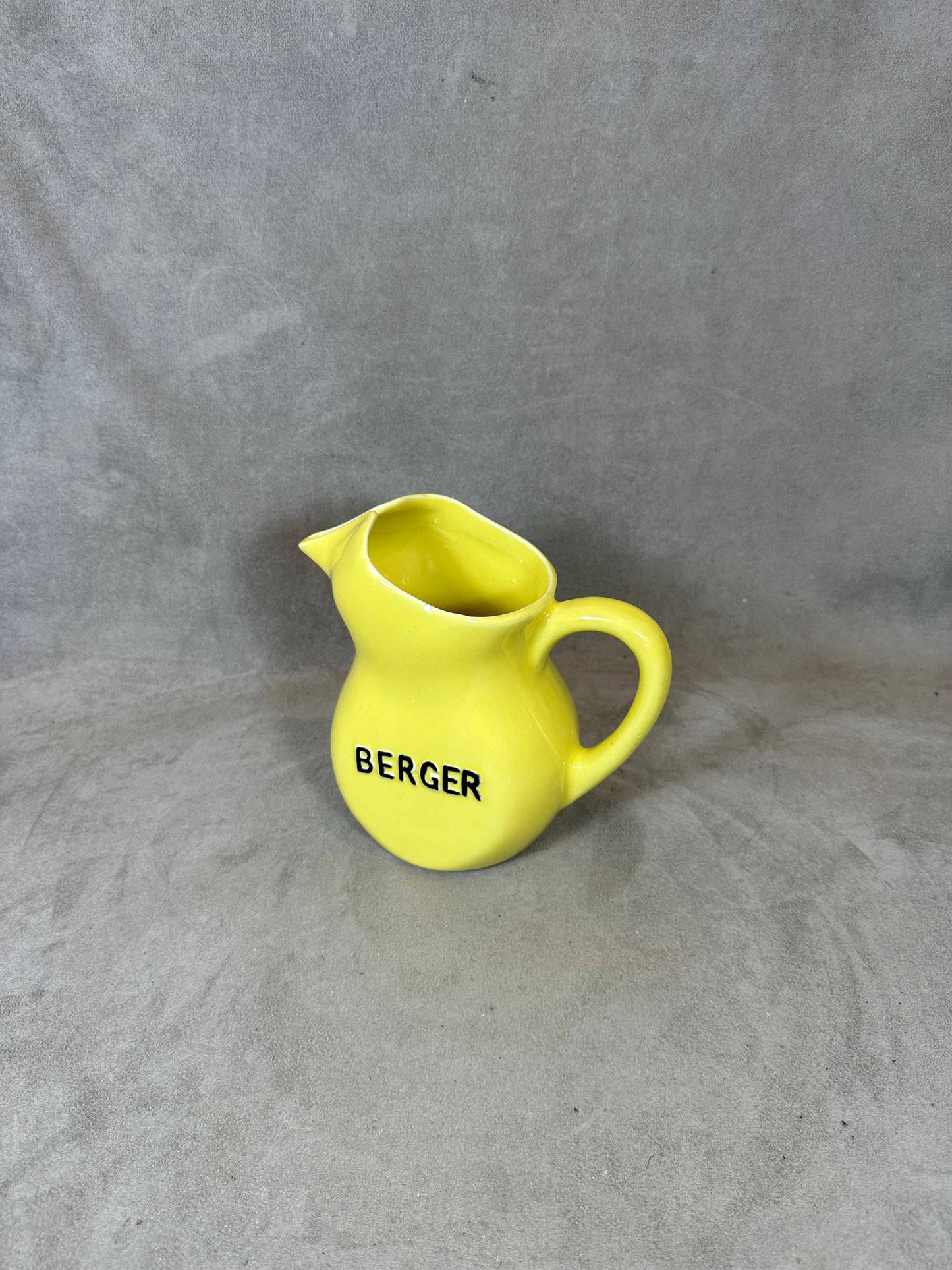 Berger water jug ​​in yellow ceramic Made in France vintage Year 1970