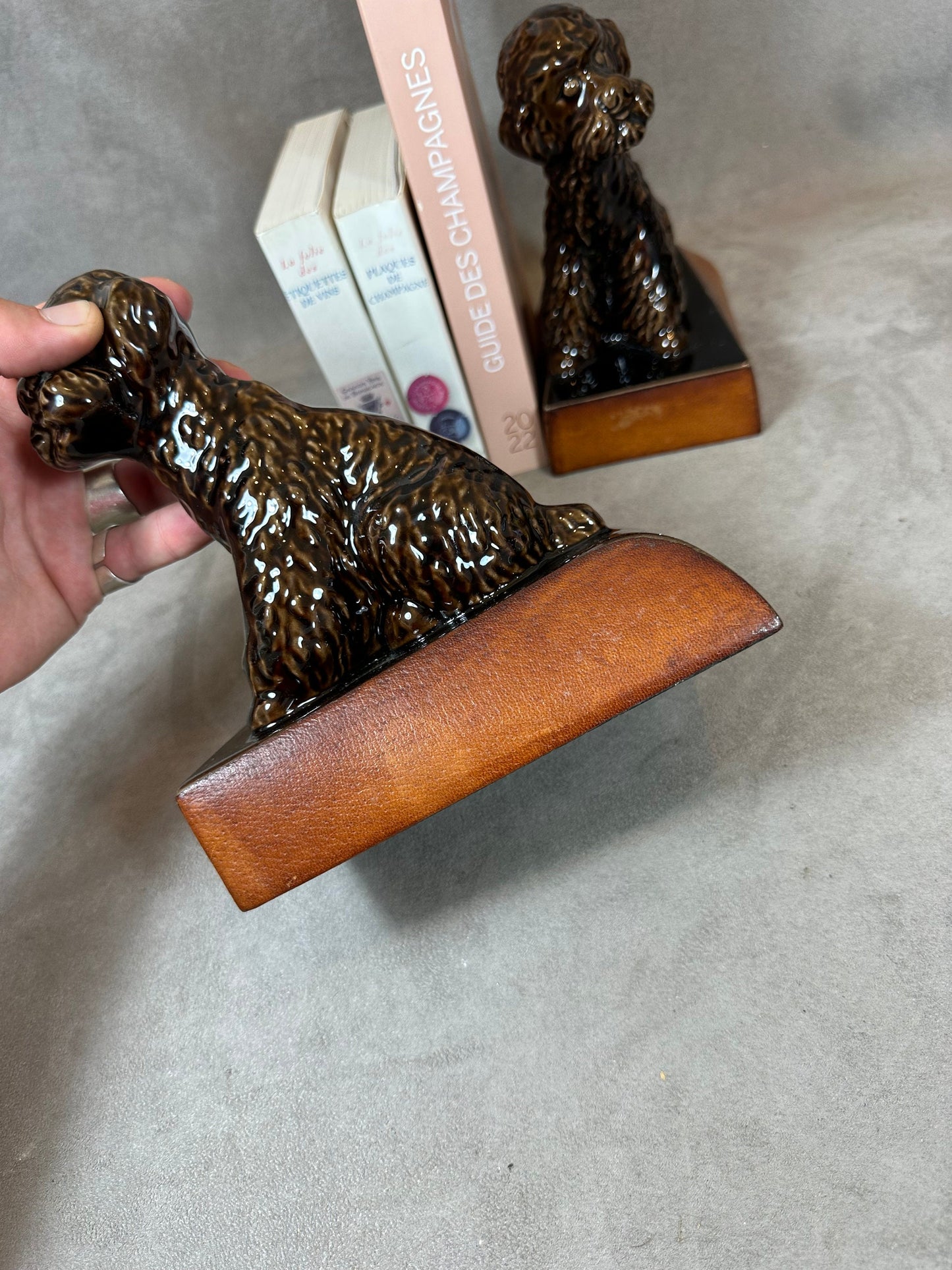 RARE Set of 2 beautiful dog-shaped bookends in brown enameled earthenware with vintage leather base 1970