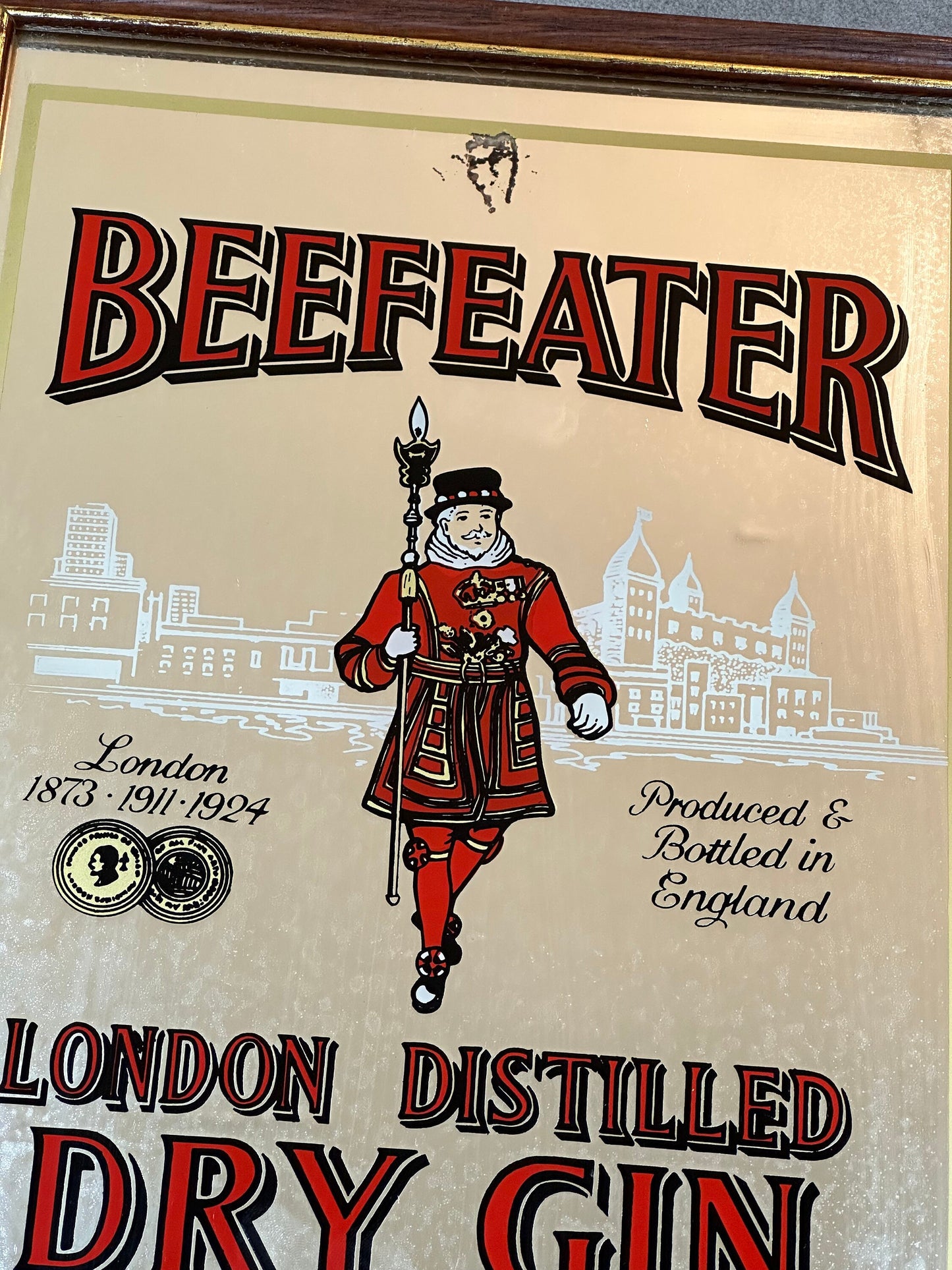 SELTENER Vintage Beefeater Dry Gin 1970er Jahre Barspiegel aus Holz und Glas