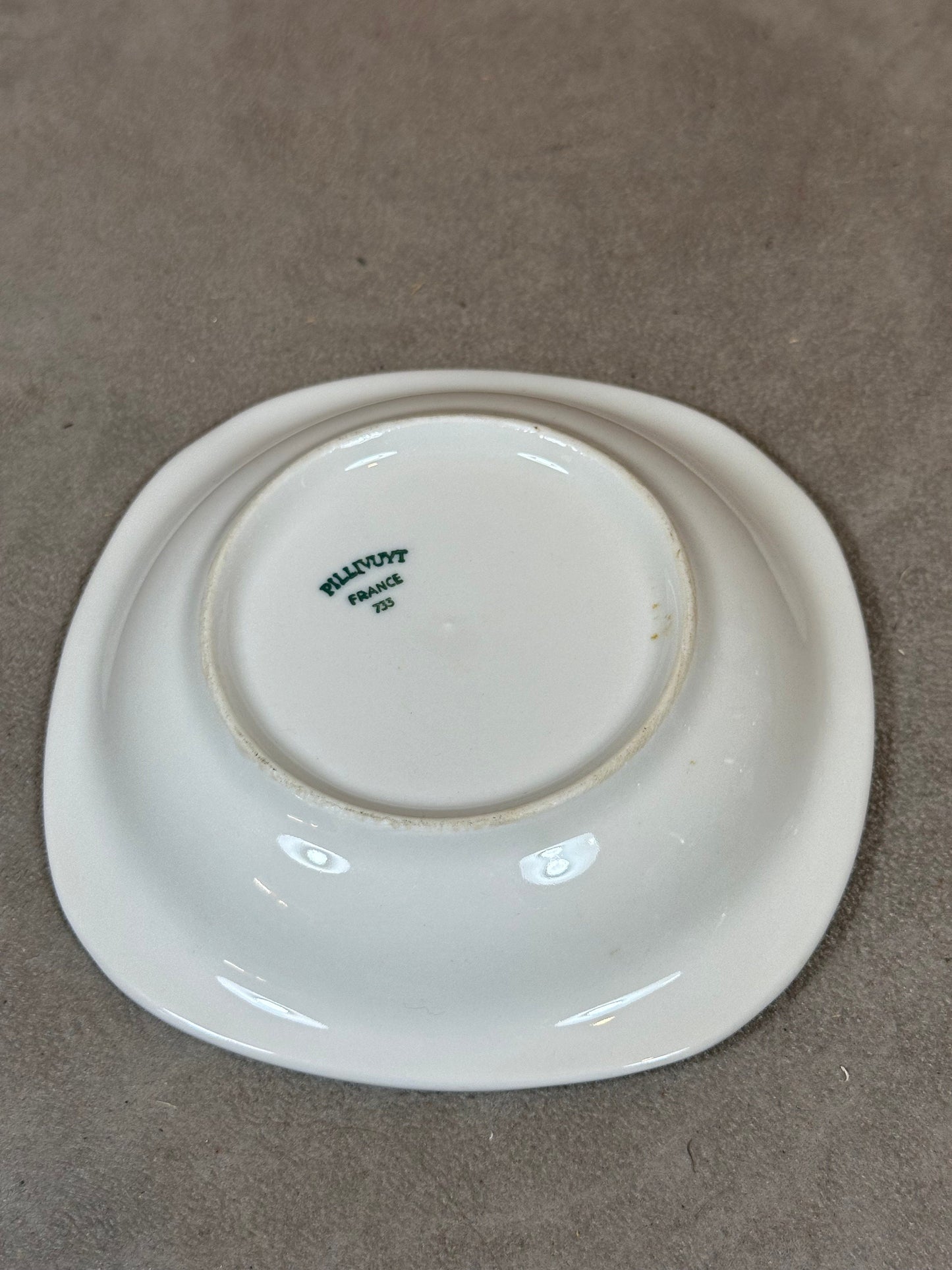 Cendrier publicitaire du restaurant Le Compostelle vintage en faience PILLIVUYT Made in France