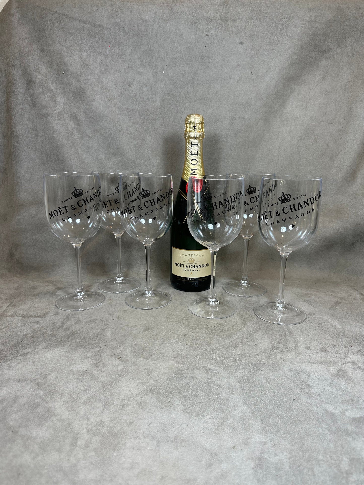 RARE Set of 6 Moet et Chandon champagne flutes in vintage plexiglass Made in France