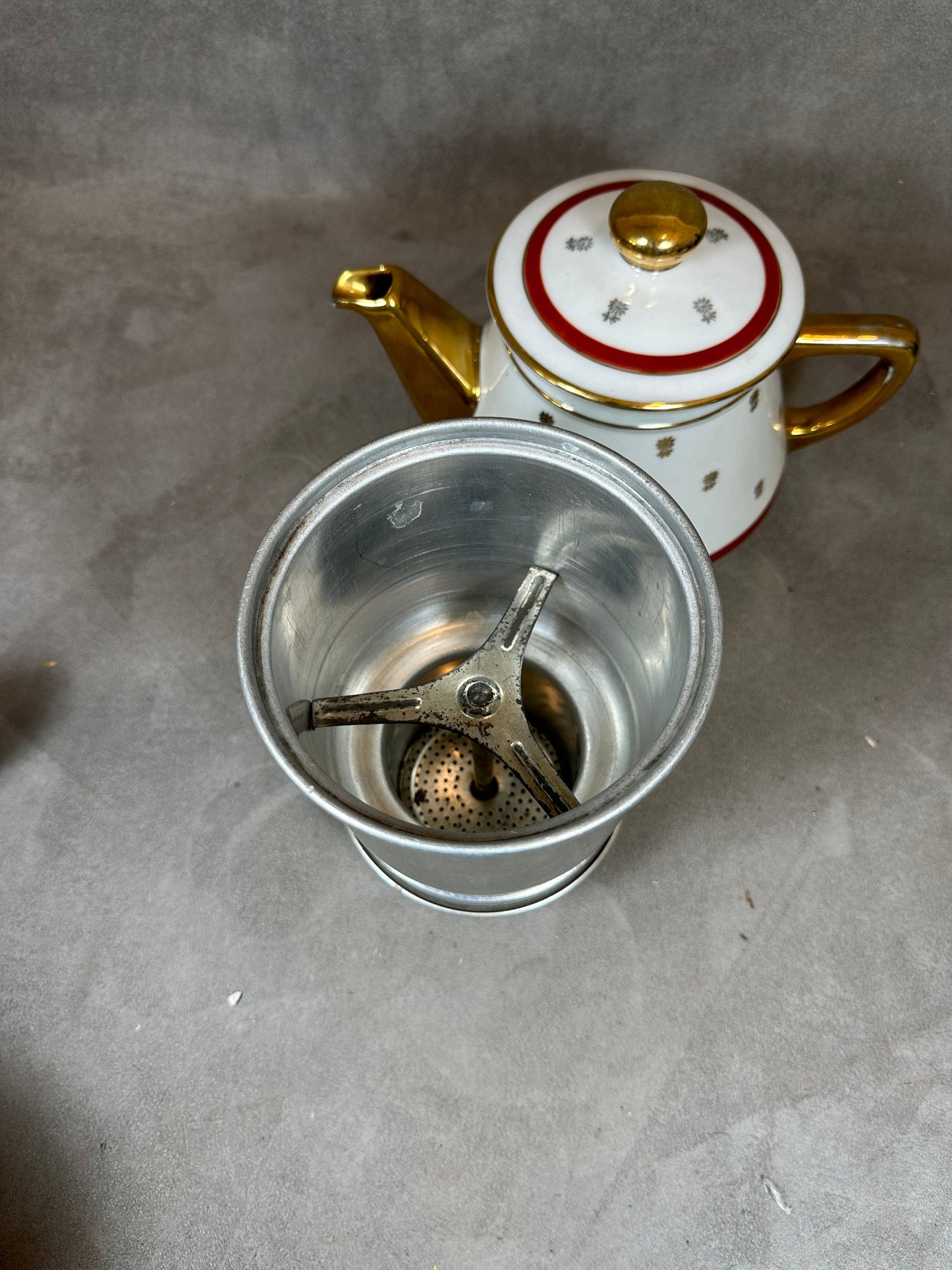 RARE Salam silver filter coffee maker on vintage red and white earthenware with gold details from the 1960s