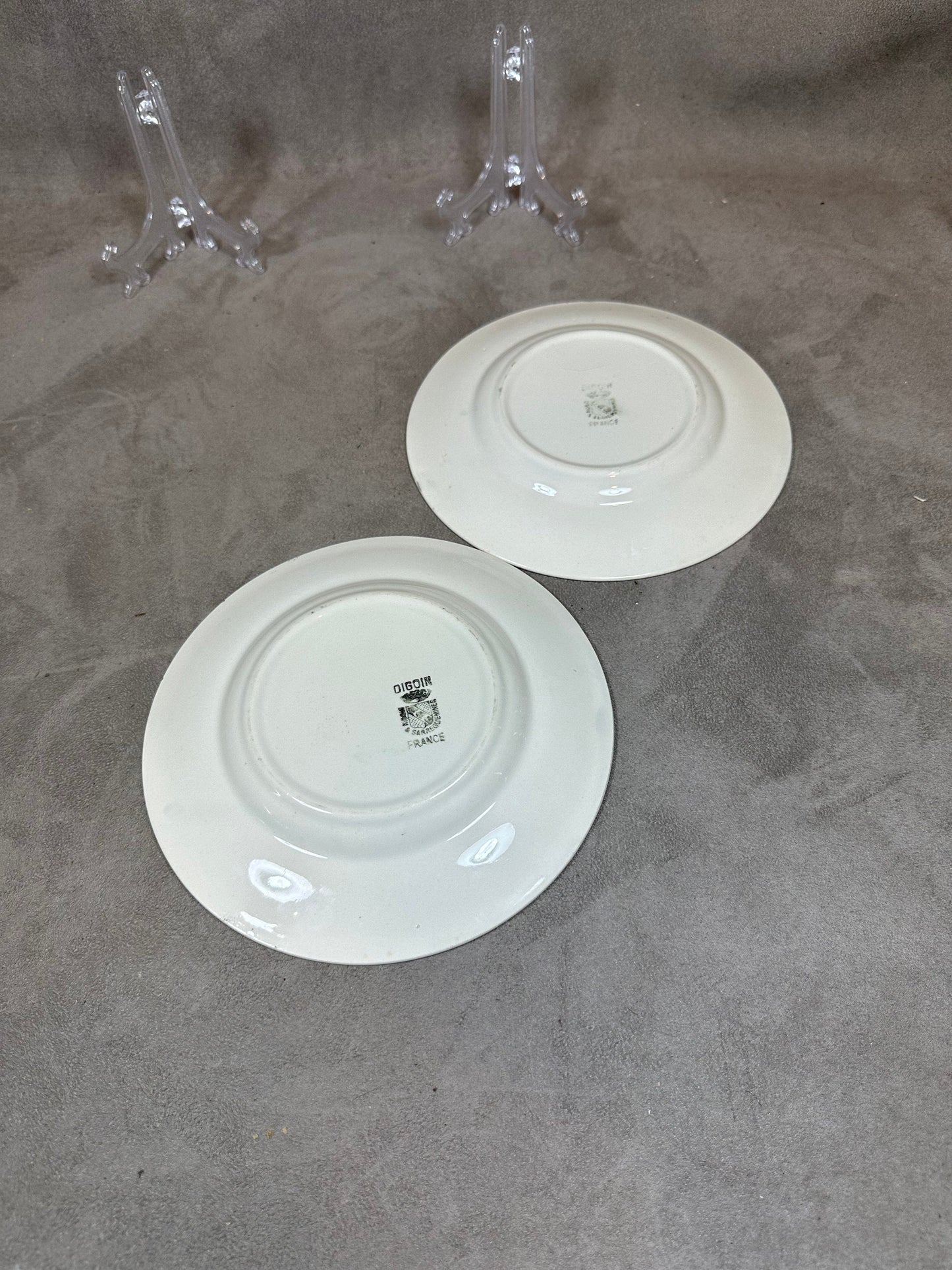 Set of 2 old talking plates on the theme of hunting DIGOIN Sarreguemines in vintage earthenware Made in France 1900