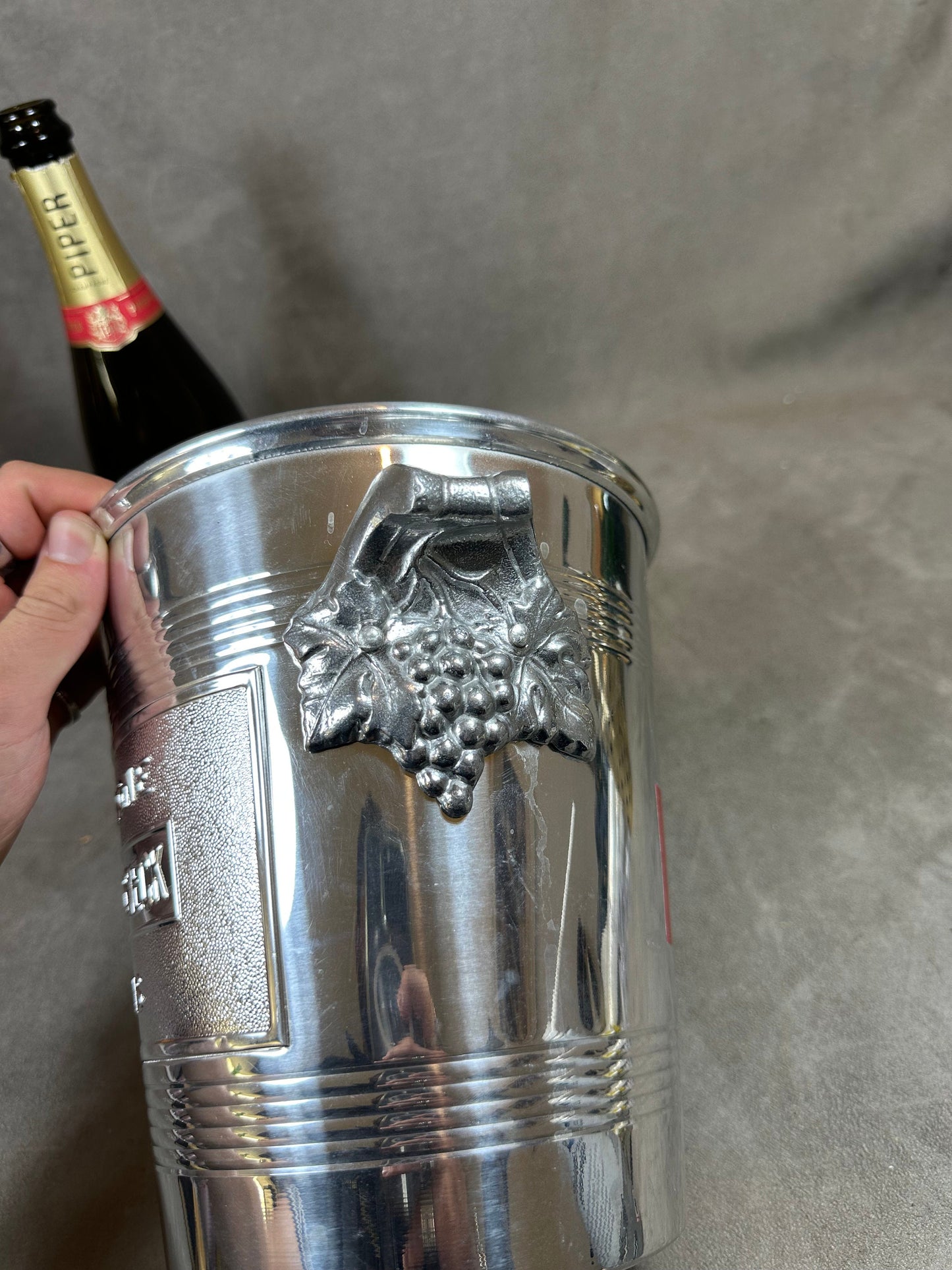 VERY RARE Magnifique seau à champagne vintage Piper-Heidsieck edition spéciale Marylin Monroe en aluminium Années 1970