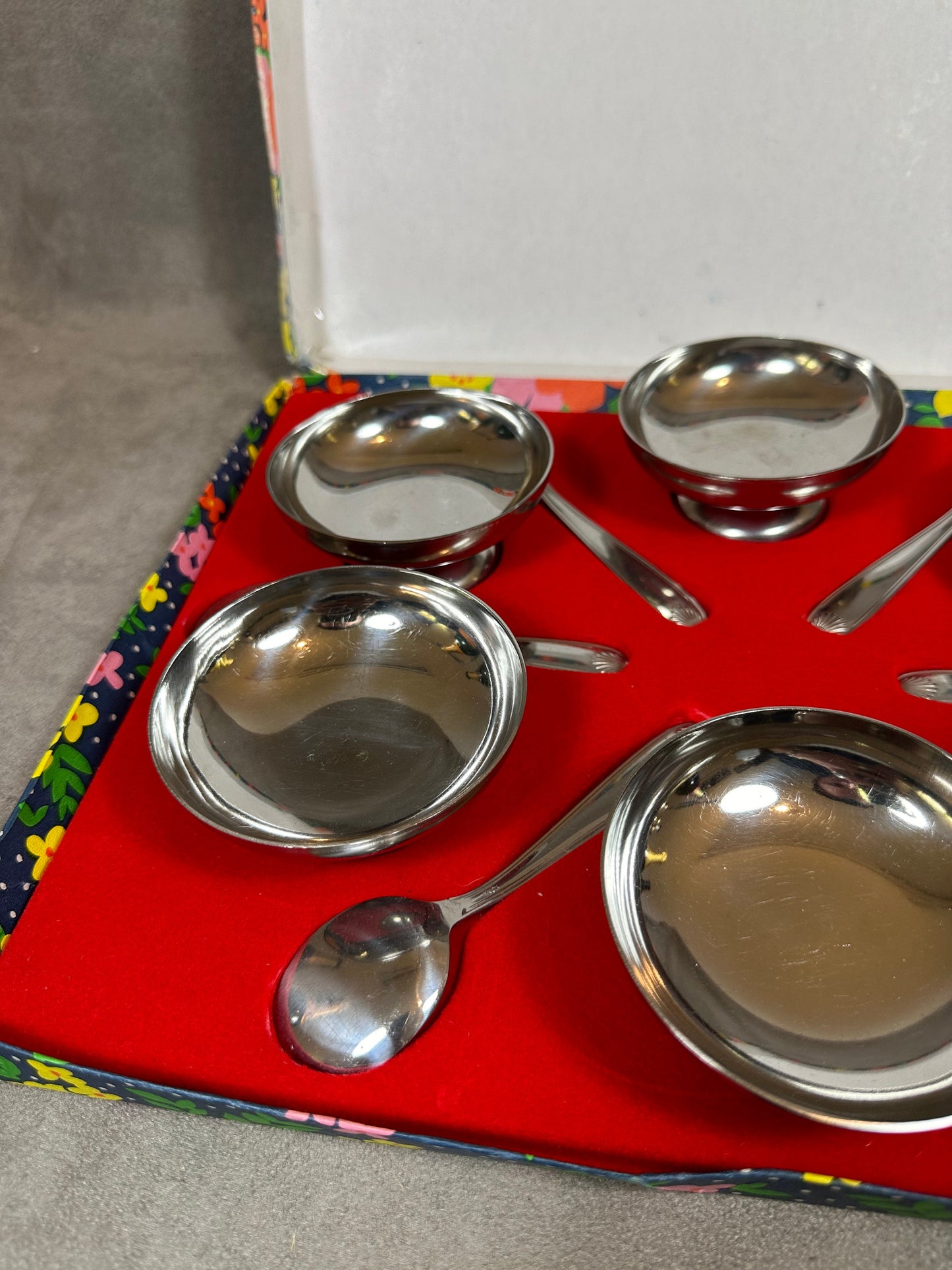 Set of 6 ice cream cups with 6 spoons in 18/10 stainless steel vintage Made in France