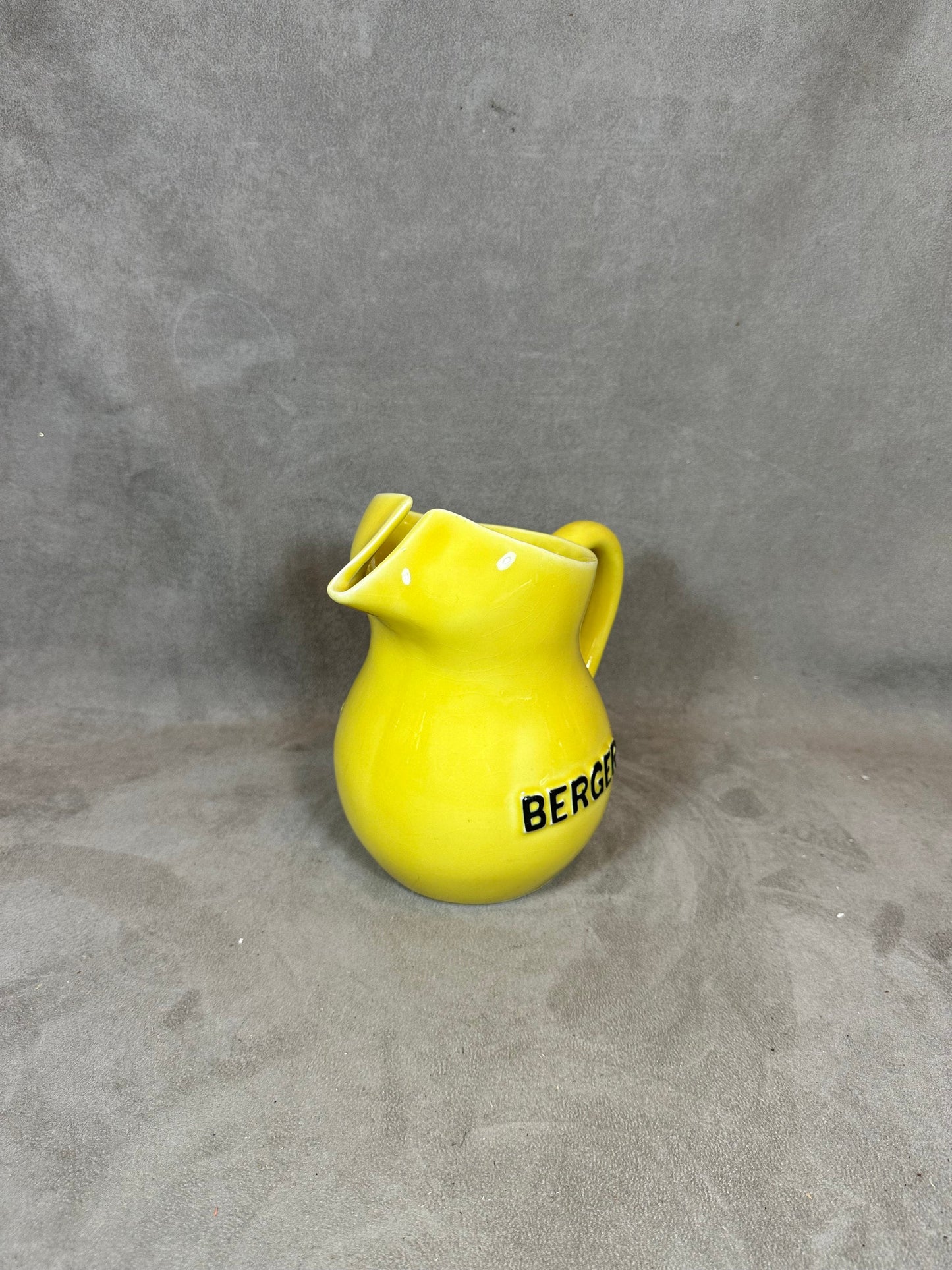 Berger water jug ​​in yellow ceramic Made in France vintage Year 1970