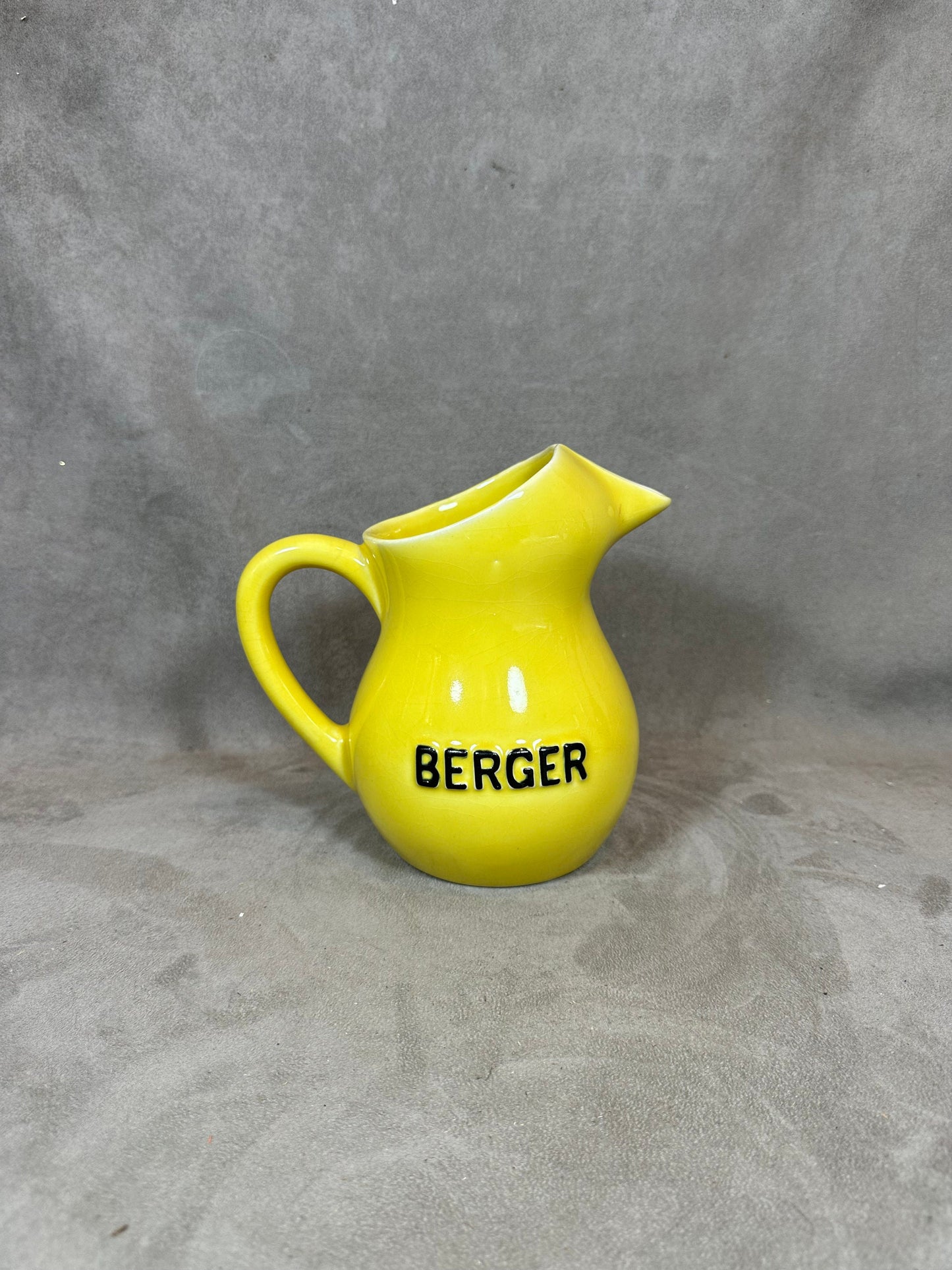 Berger water jug ​​in yellow ceramic Made in France vintage Year 1970