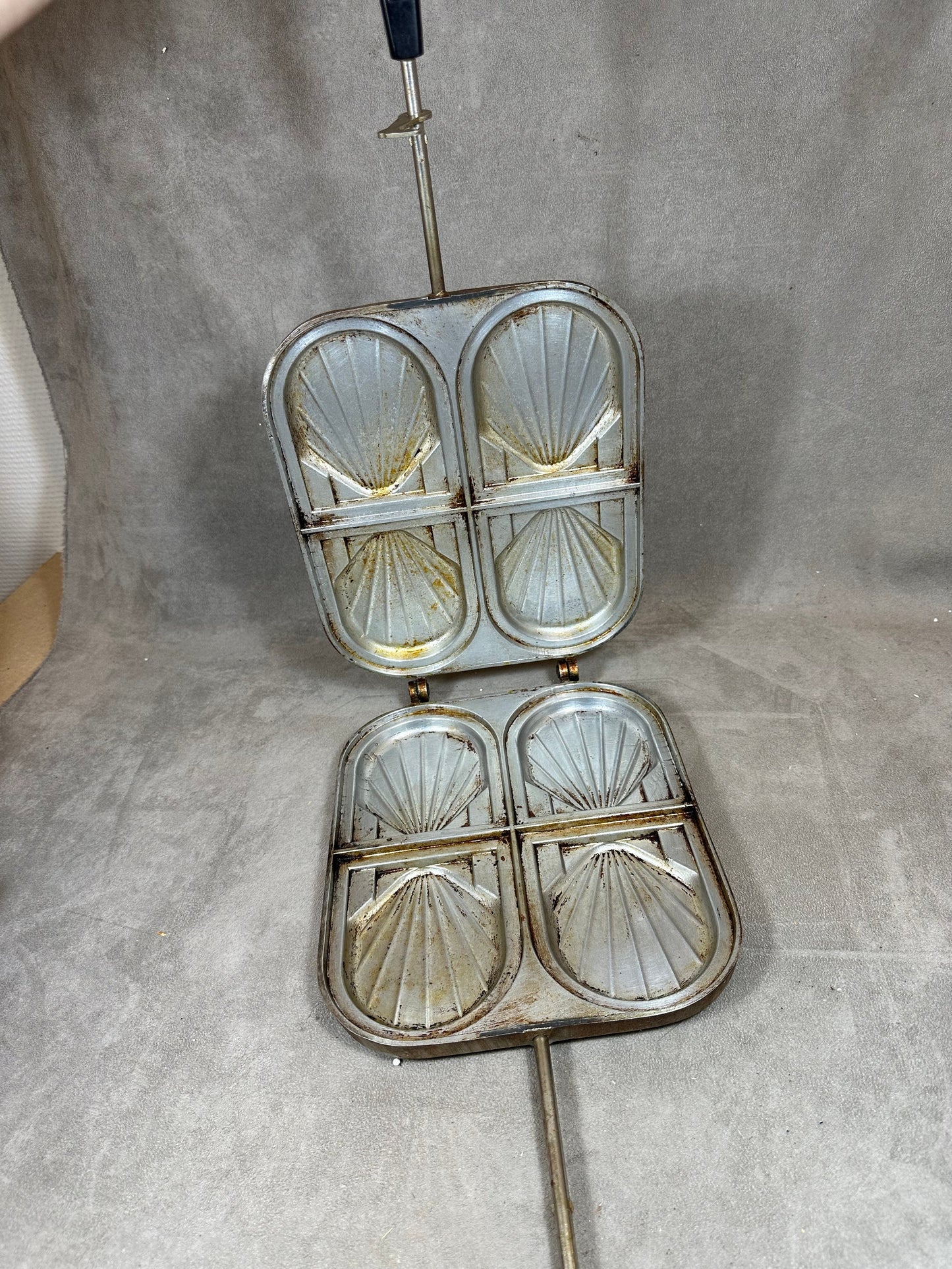 Appareil à croque-monsieur SEFAMA 4 plaques en fonte d'aluminium avec poignées en plastique toasteur Vintage Made in France 1970
