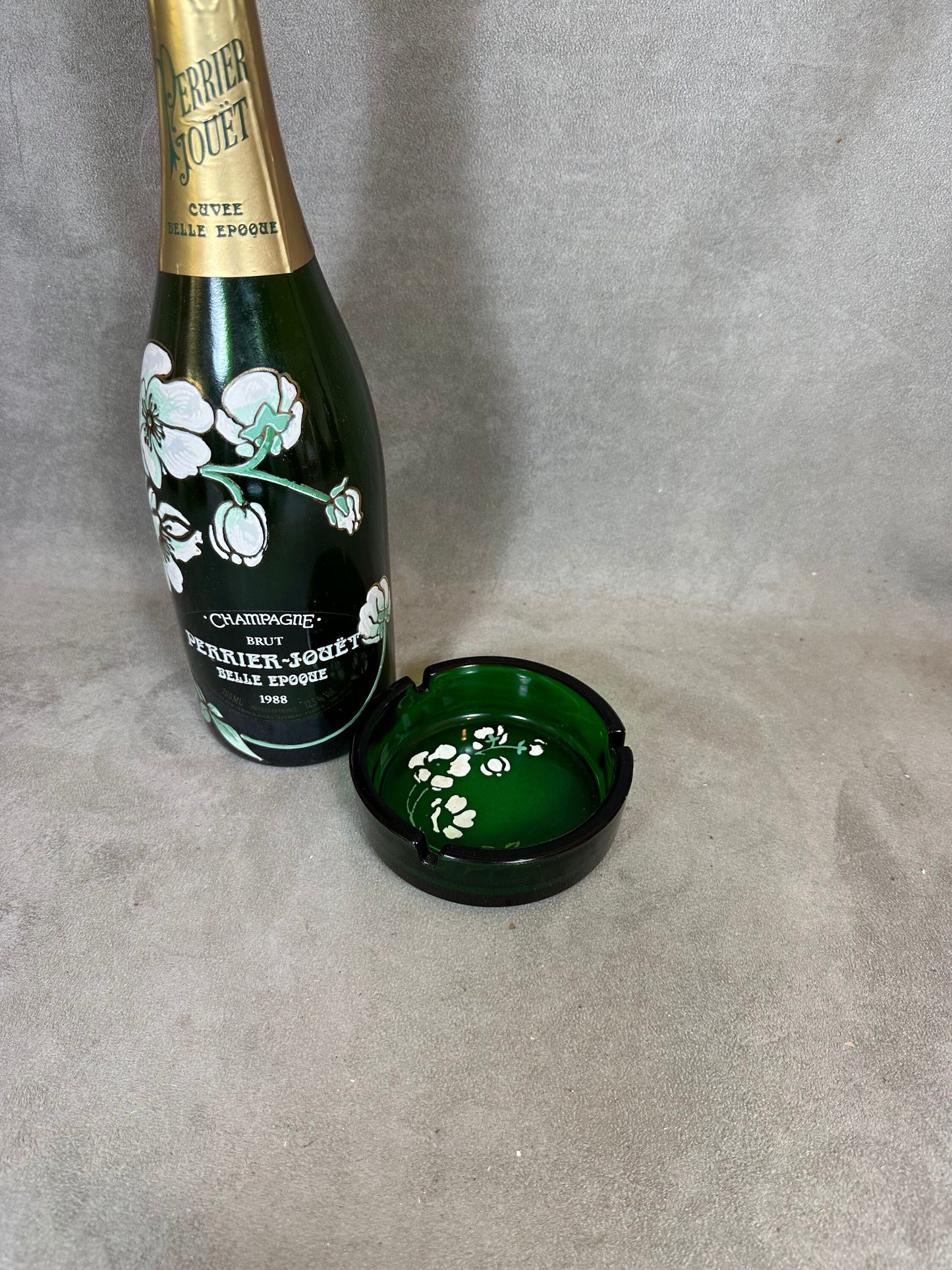 Cendrier en verre vintage champagne Perrier-Jouët Belle Epoque Années 1970