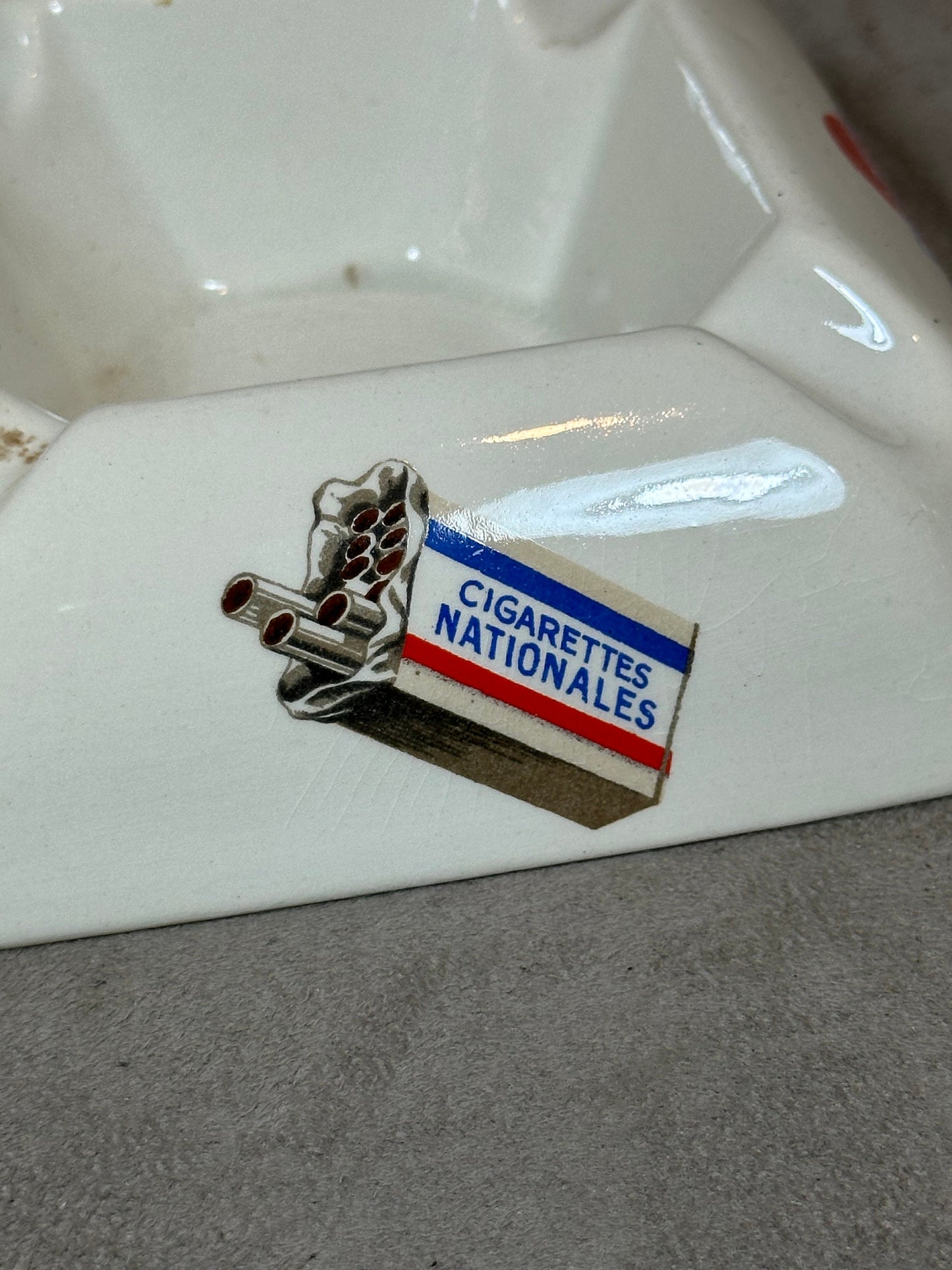 RARE Cendrier vintage en céramique blanche cigarettes nationale Made in France Années 1960