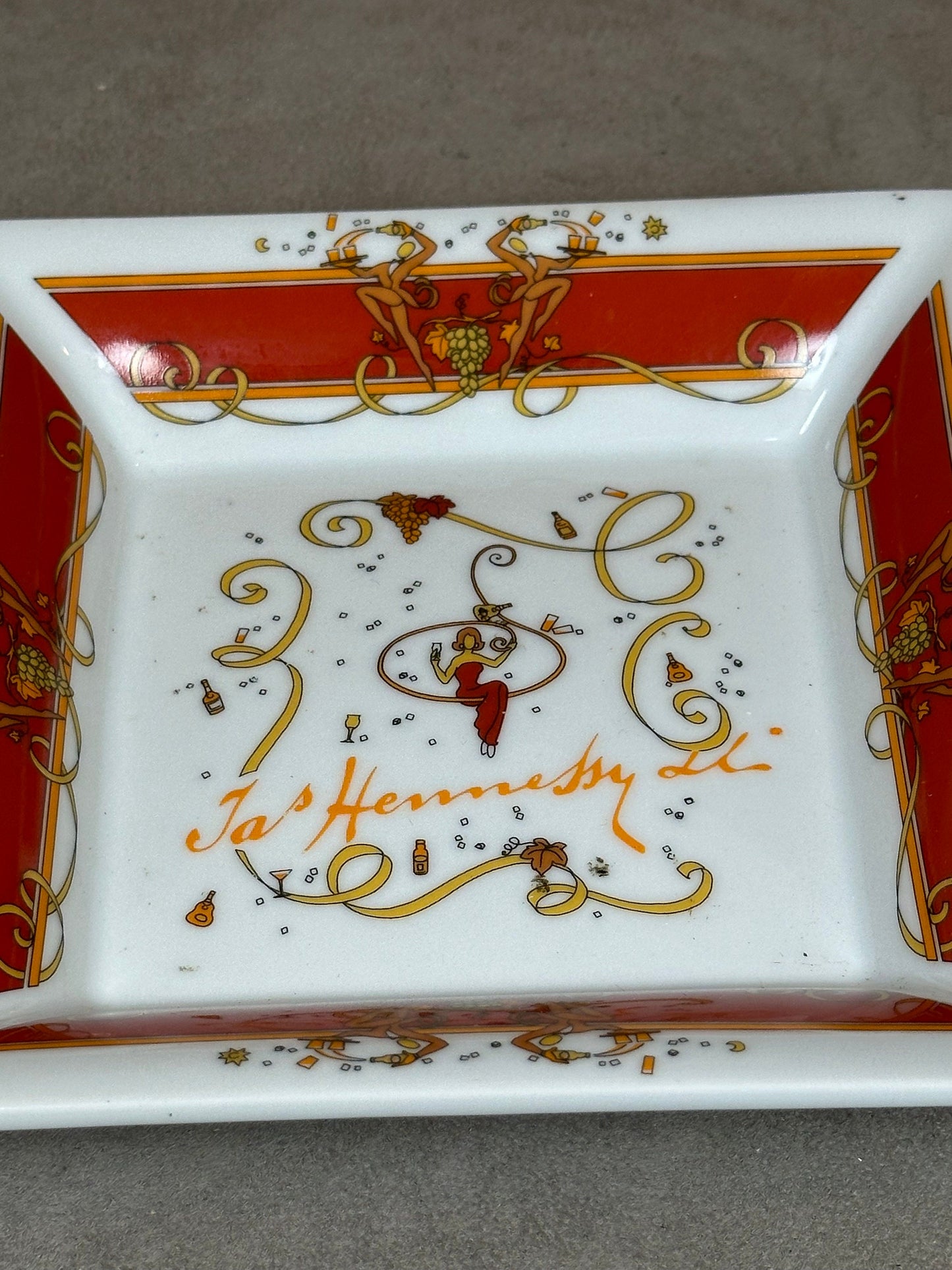 RARE Magnifique cendrier Hennessy cognac en porcelaine vintage Made in France