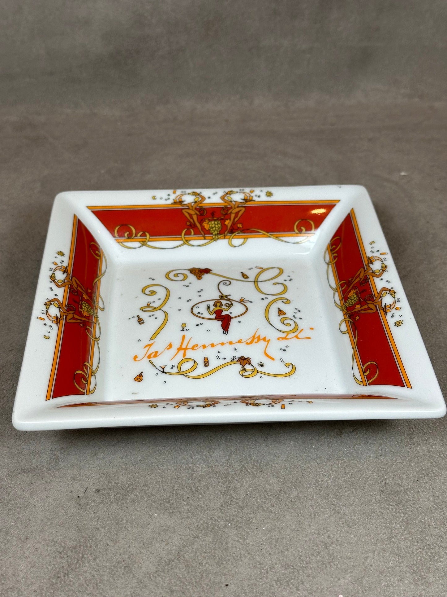 RARE Magnifique cendrier Hennessy cognac en porcelaine vintage Made in France