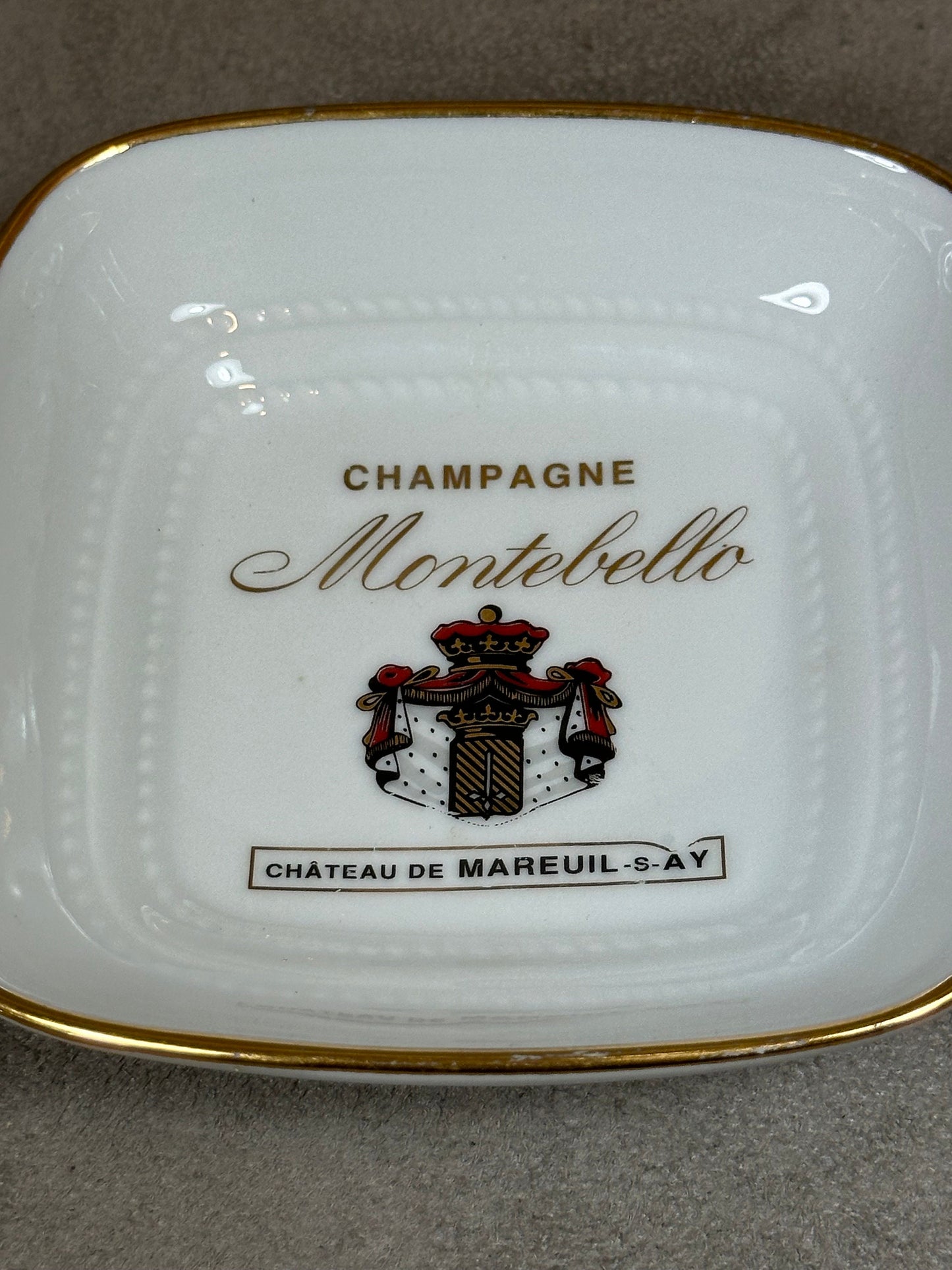 RARE Cendrier champagne Montebello en porcelaine par Limoges vintage Made in France 1960