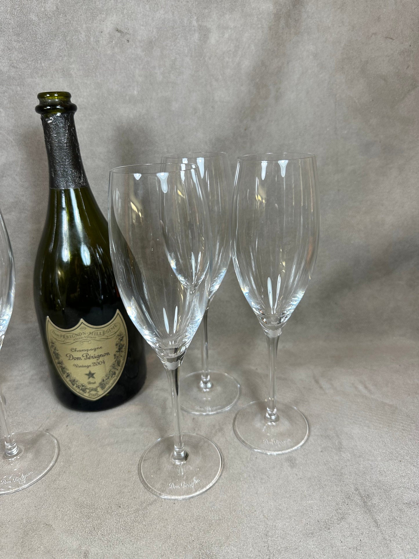 SEHR SELTEN: 6 prächtige Vintage-Champagnerflöten aus Dom Perignon-Kristall