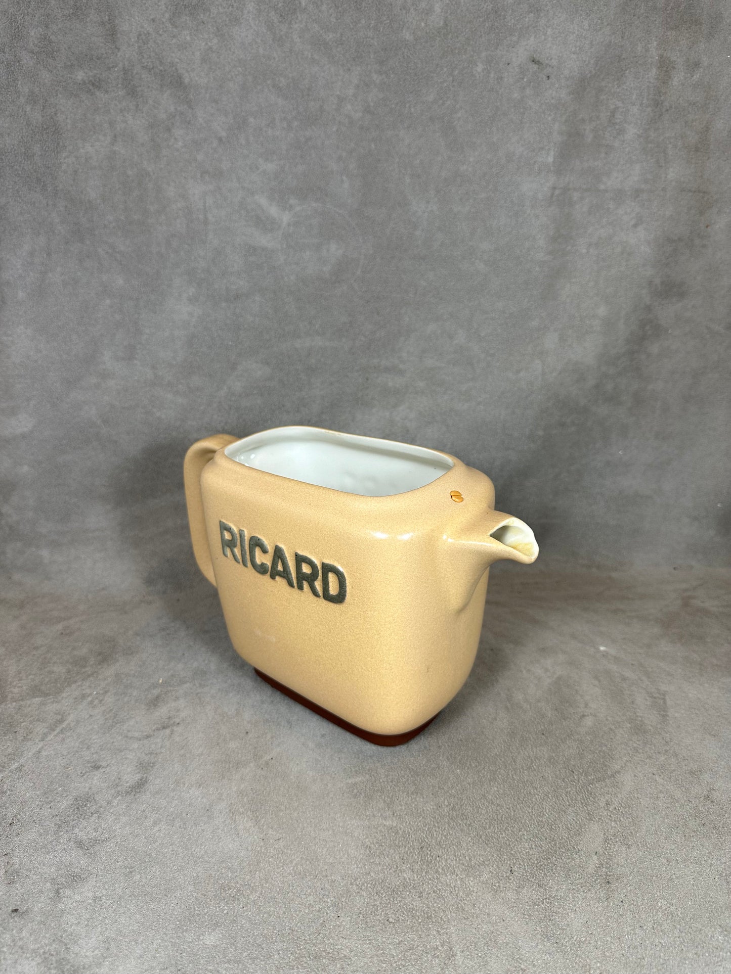 Pichet Ricard en céramique marron Made in France Années 1970