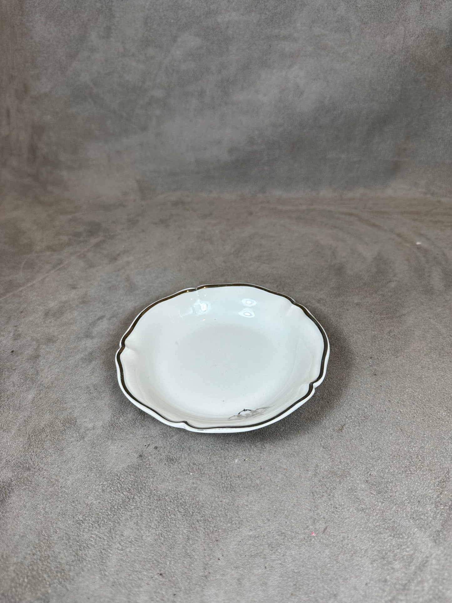 Cendrier Vide Poche en Porcelaine par Raflin Limoges, Monogramme MT, Made in France, Vintage 1980