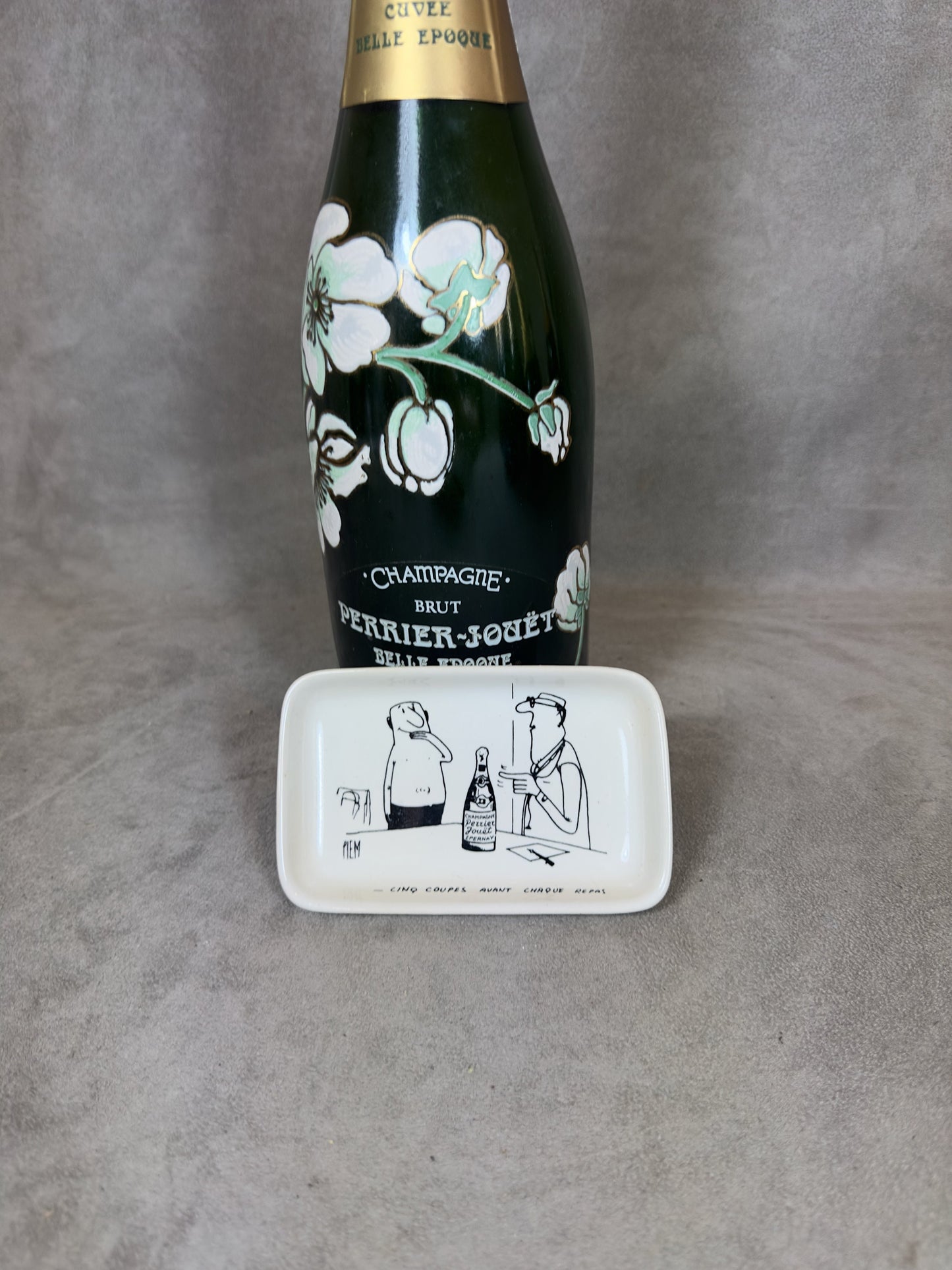 Humorvoller Aschenbecher aus Steingut von Piem, Champagner Perrier-Jouët, von Villenauxe en Champagne, Made in France, Vintage 1980