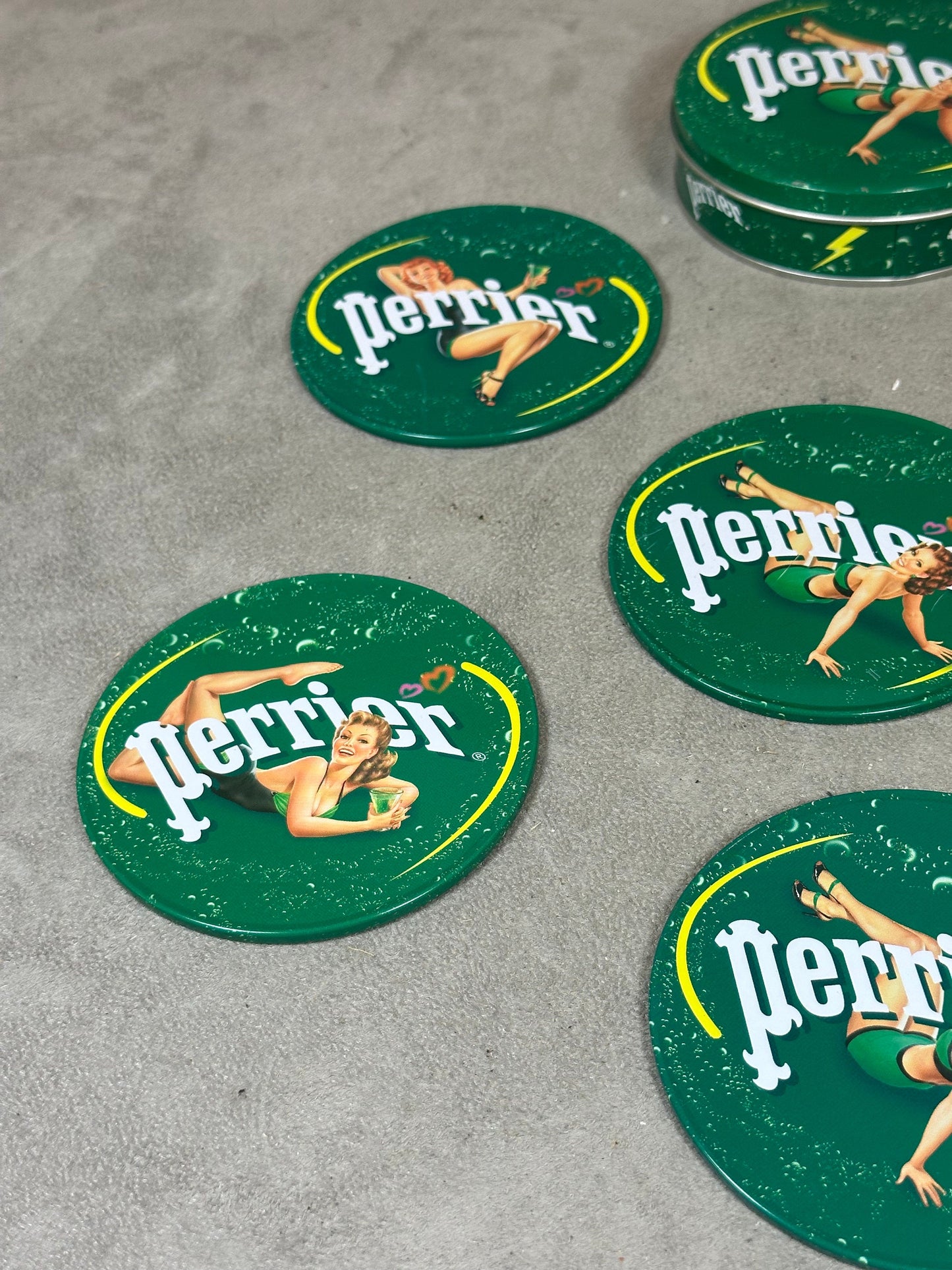 Set Perrier de 6 sous verres vintage made in France Années 1980