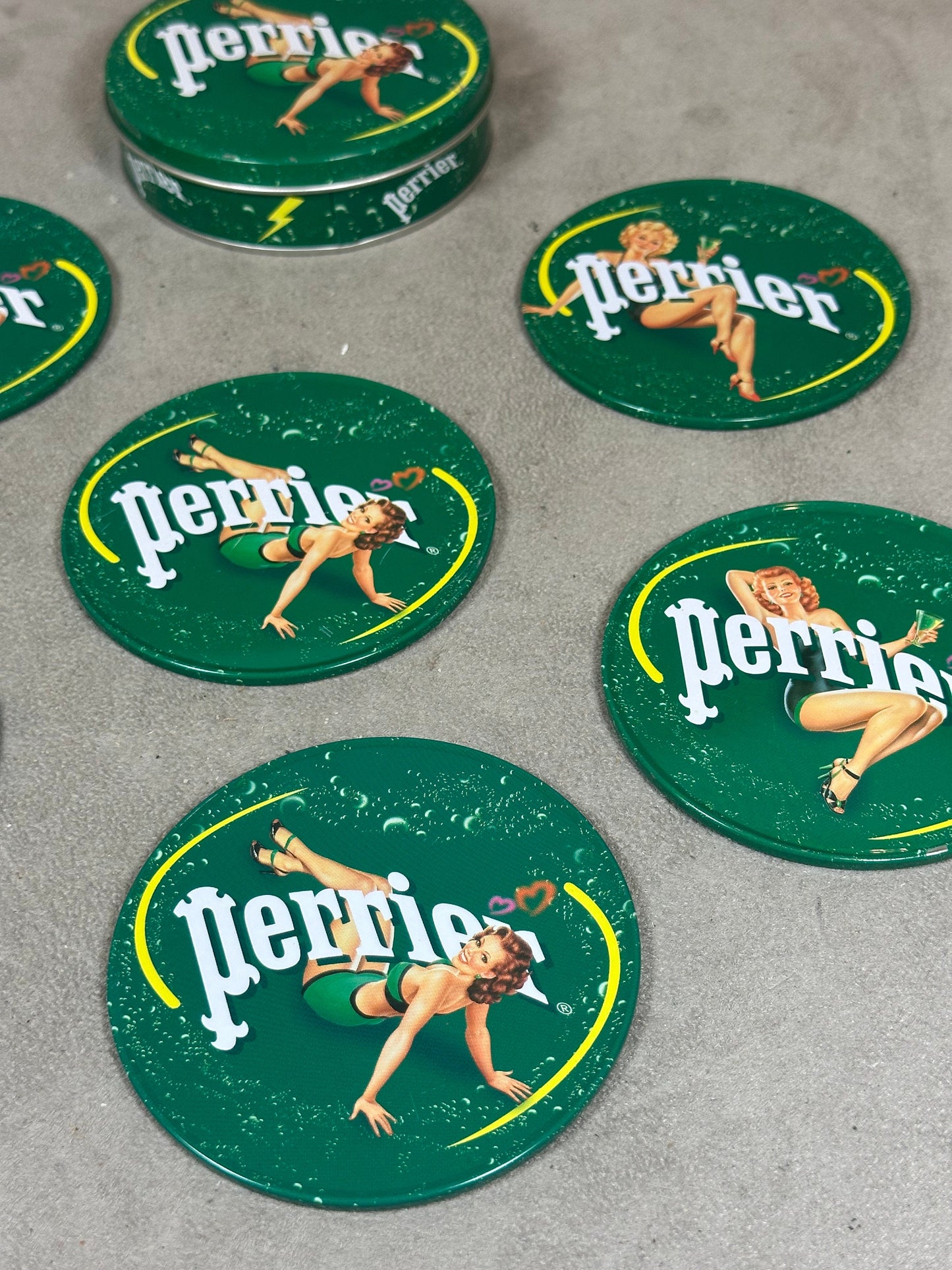 Set Perrier de 6 sous verres vintage made in France Années 1980